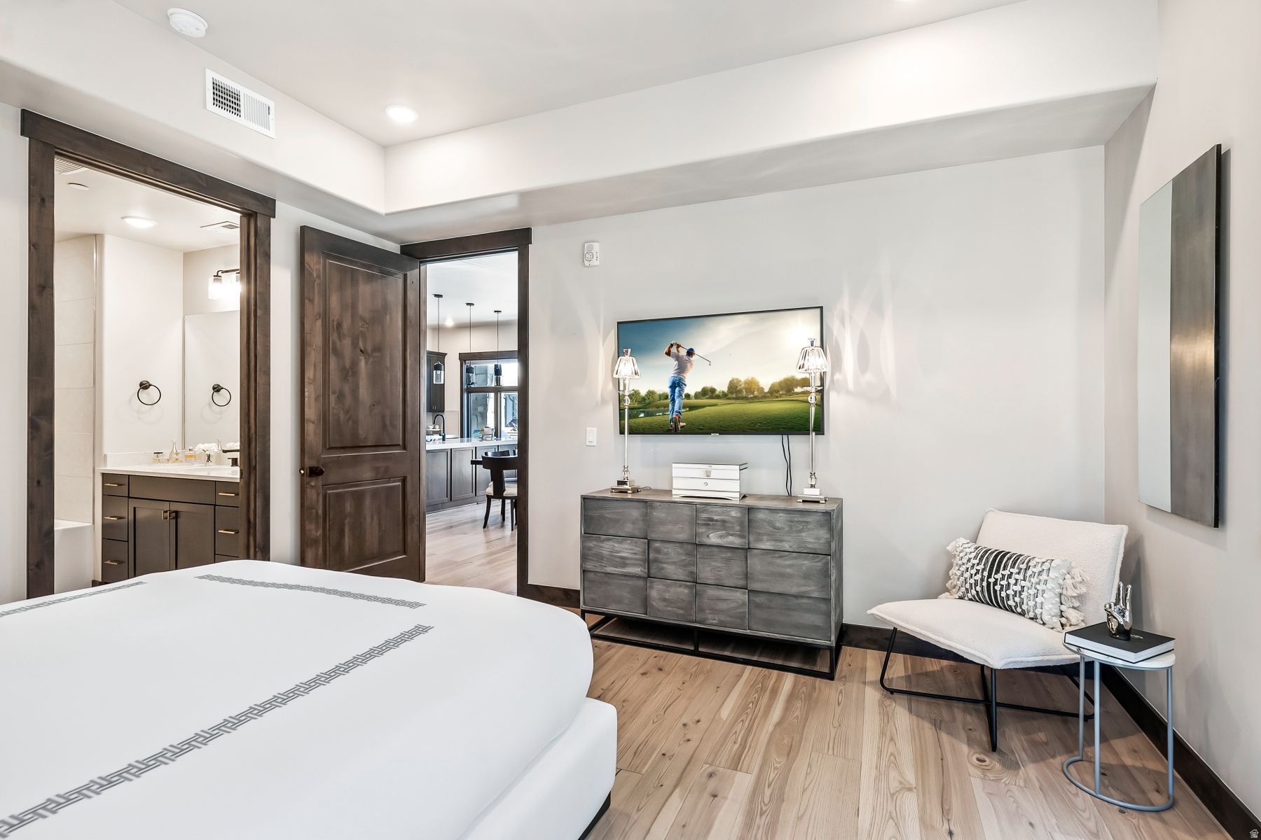 THE LOFTS AT BLACKSTONE CONDO - Residential Lease