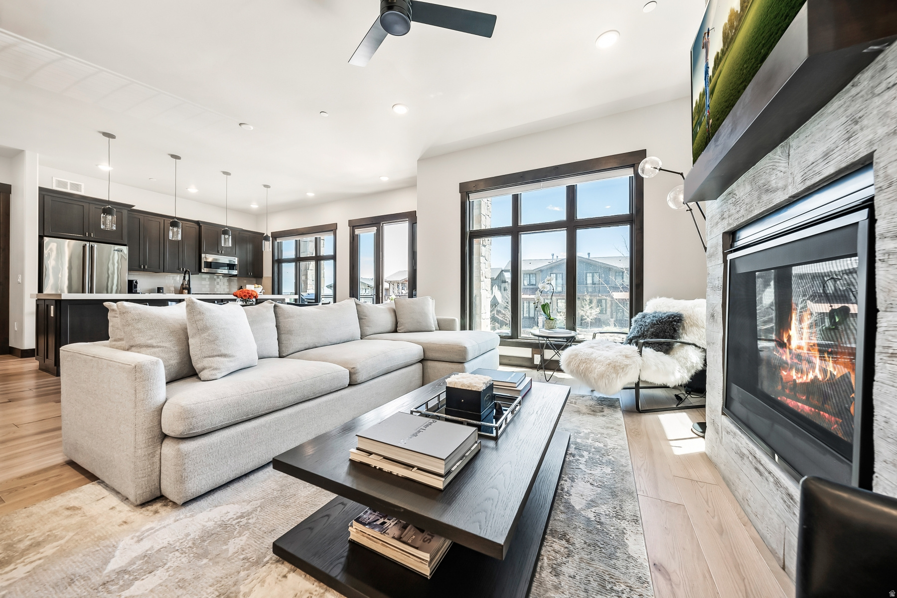 THE LOFTS AT BLACKSTONE CONDO - Residential Lease