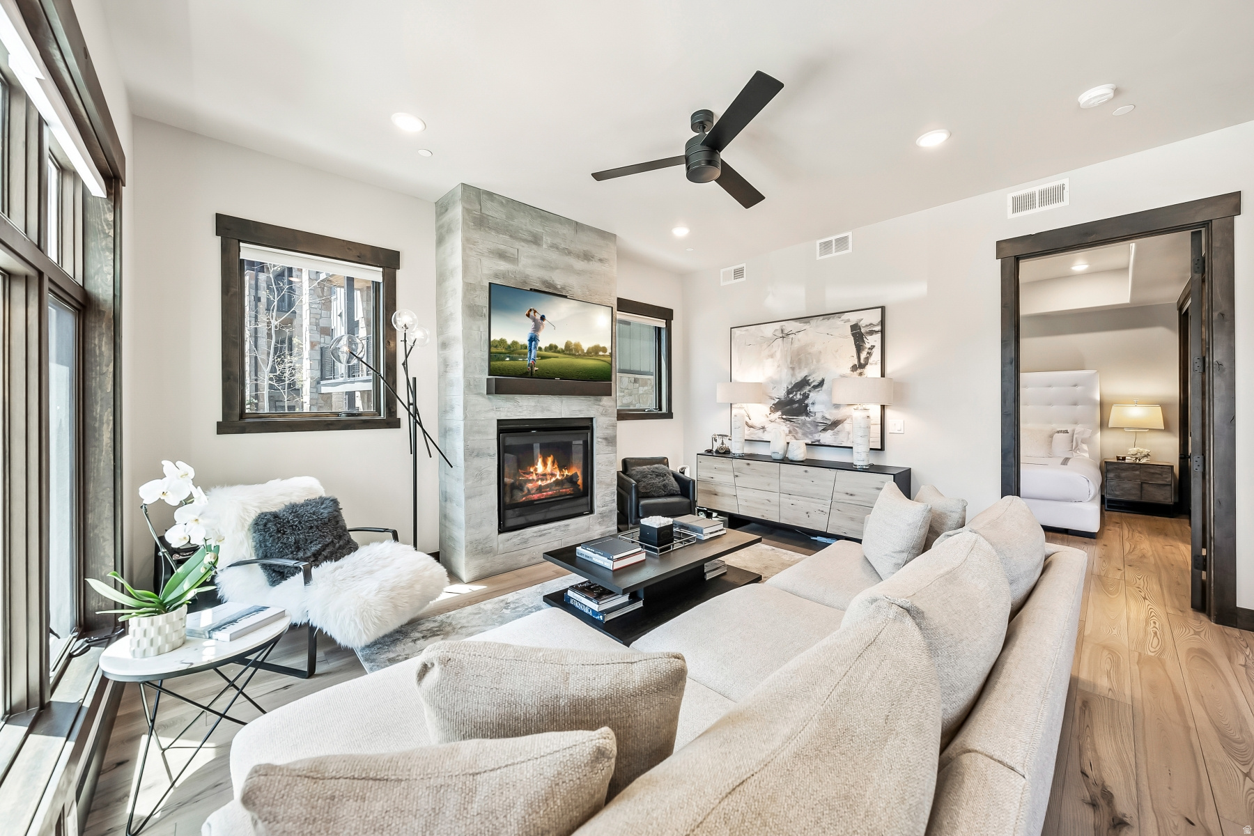 THE LOFTS AT BLACKSTONE CONDO - Residential Lease