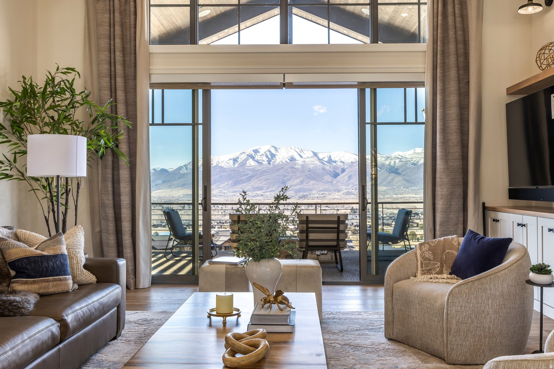 RED LEDGES - Residential