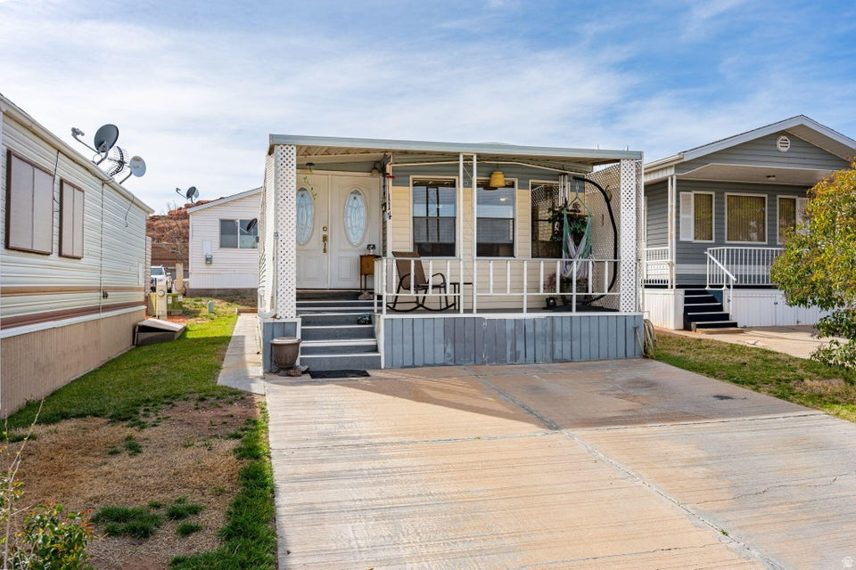 CANYON BREEZE RV RESORT - Residential