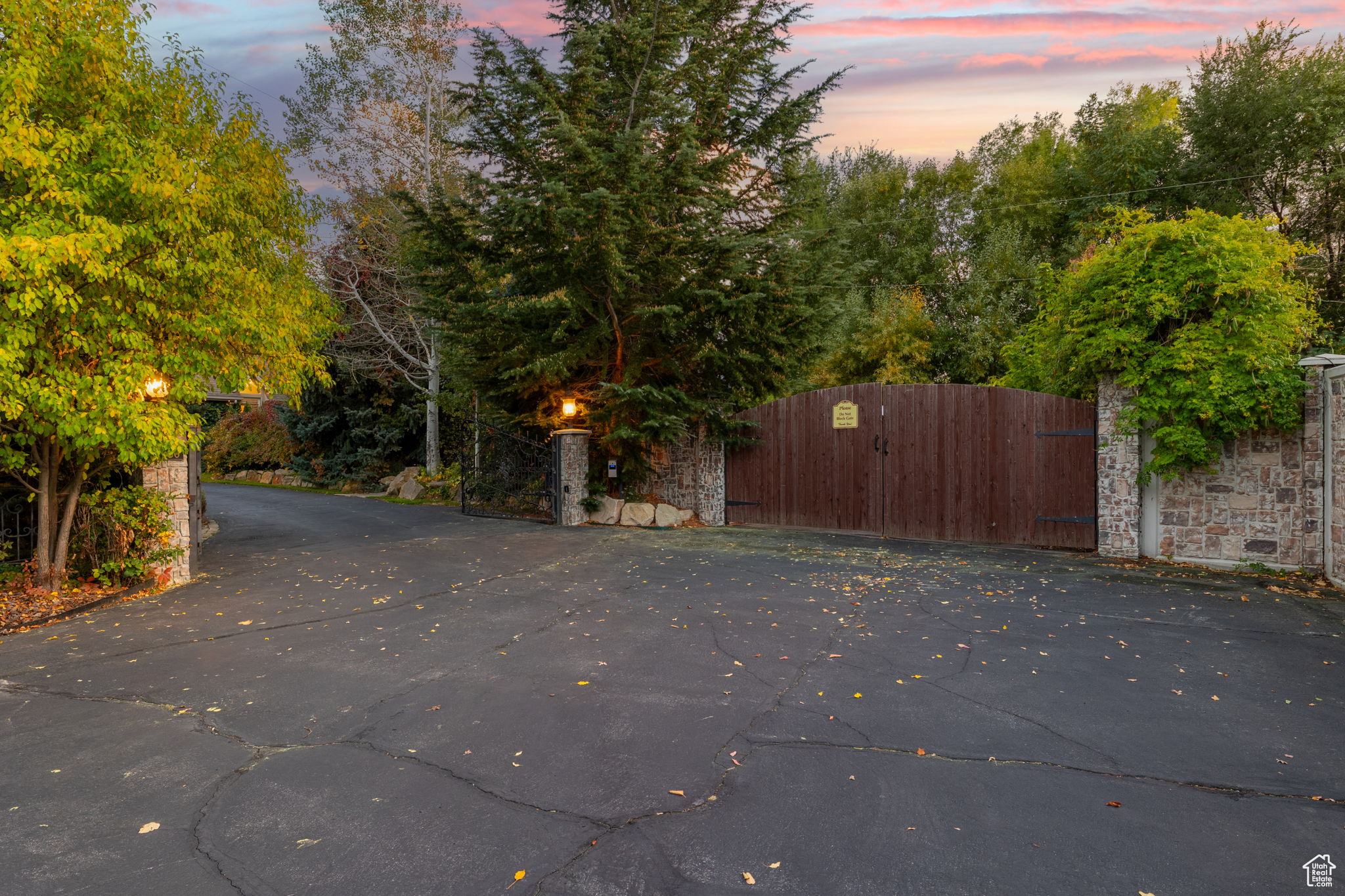 IVY GREEN LANE - Residential