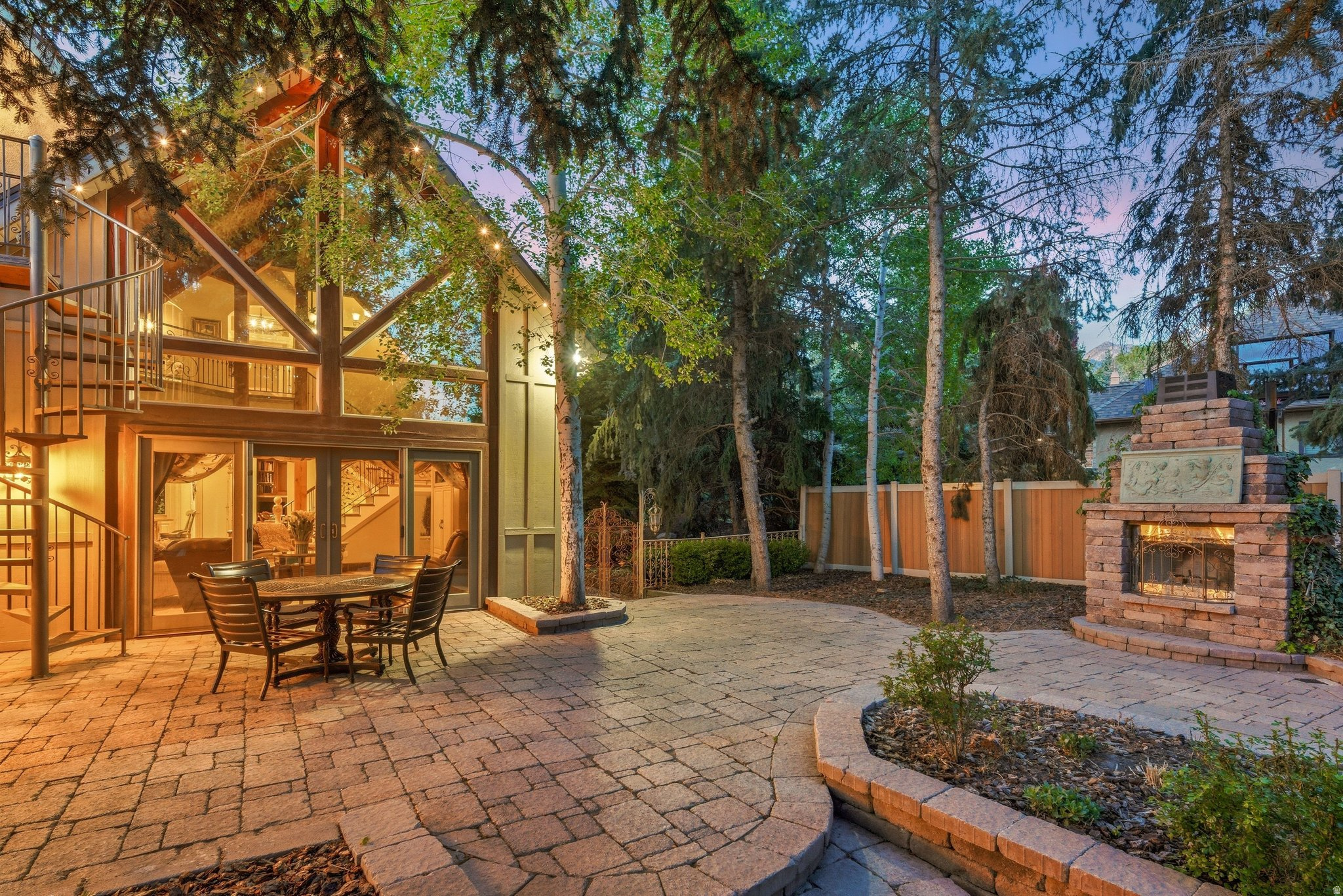 IVY GREEN LANE - Residential