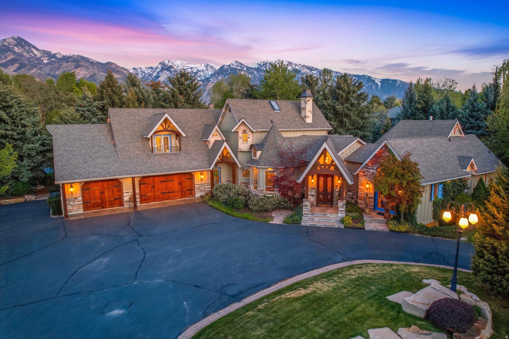 IVY GREEN LANE - Residential