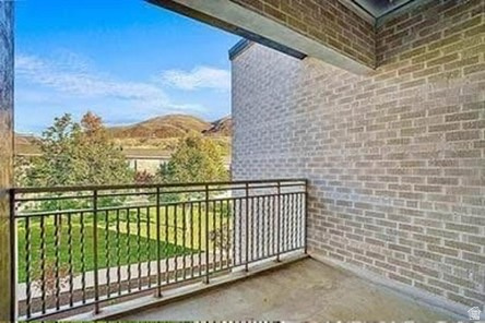EAGLE RIDGE - Residential