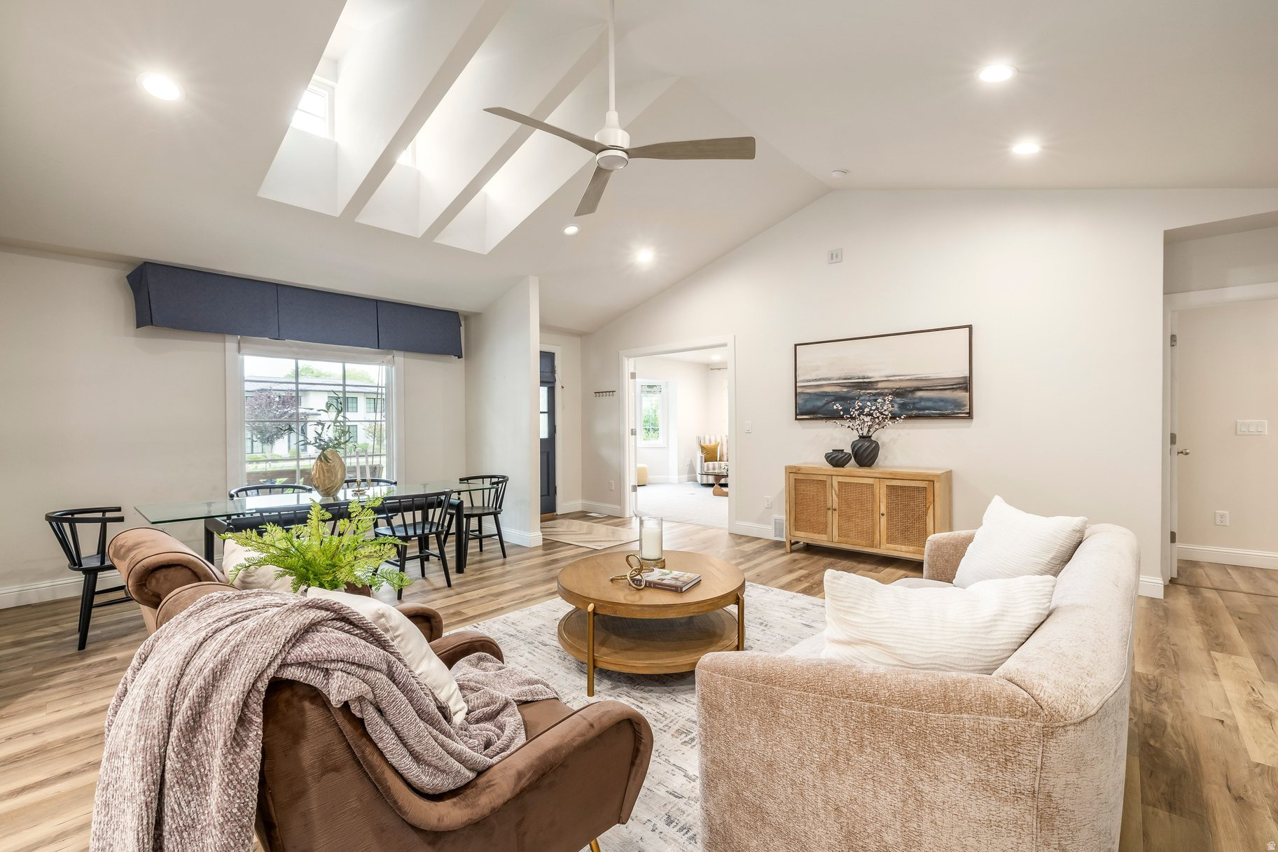 COUNTRY CLUB - Residential