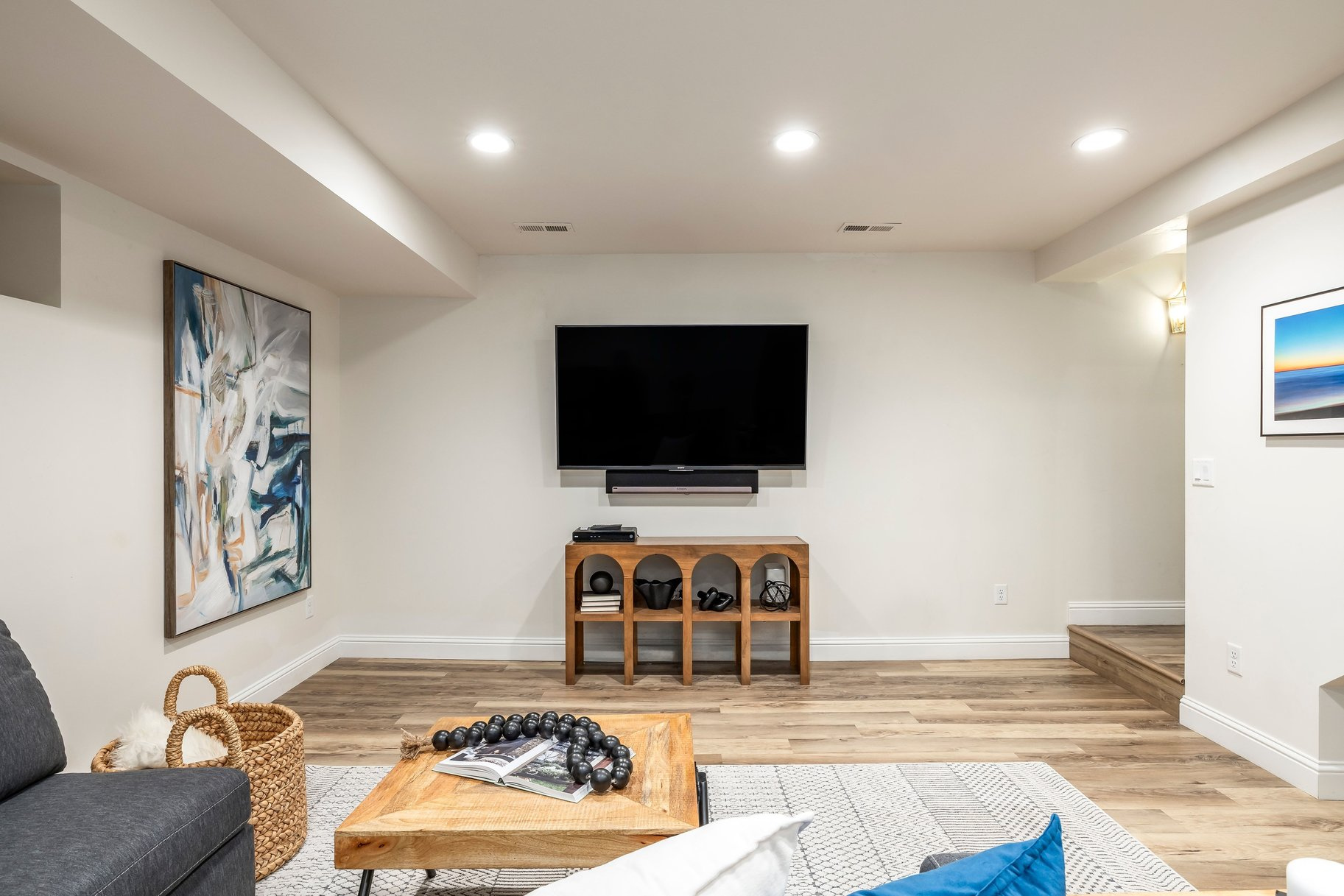 COUNTRY CLUB - Residential