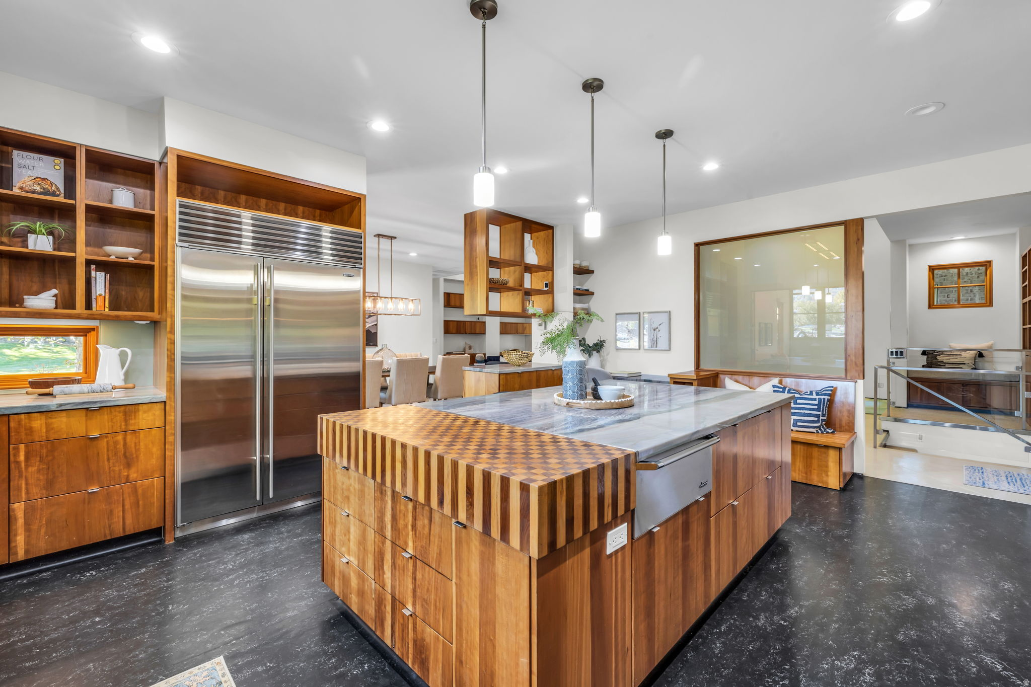 IVY COURT - Residential