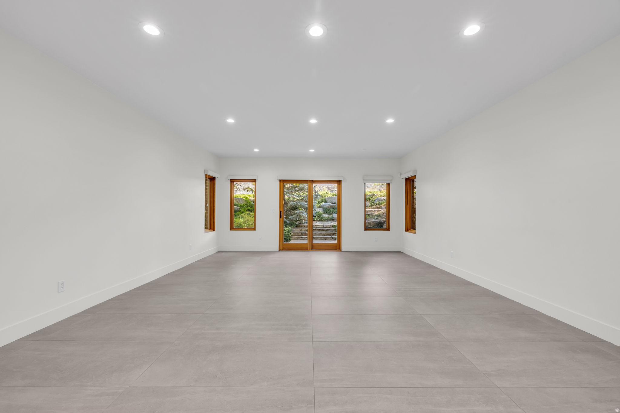 IVY COURT - Residential