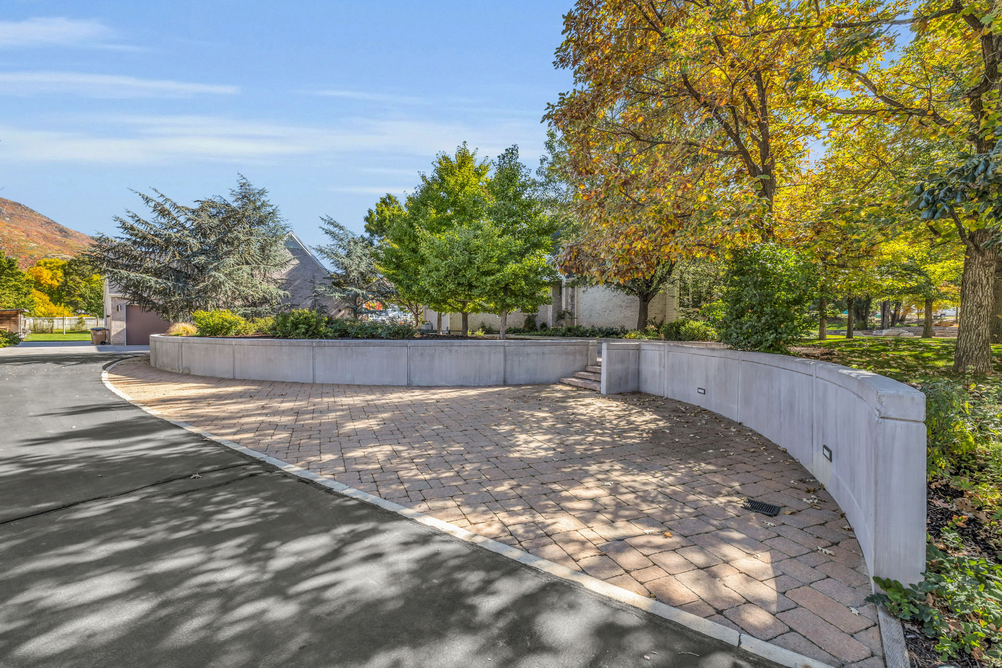 IVY COURT - Residential