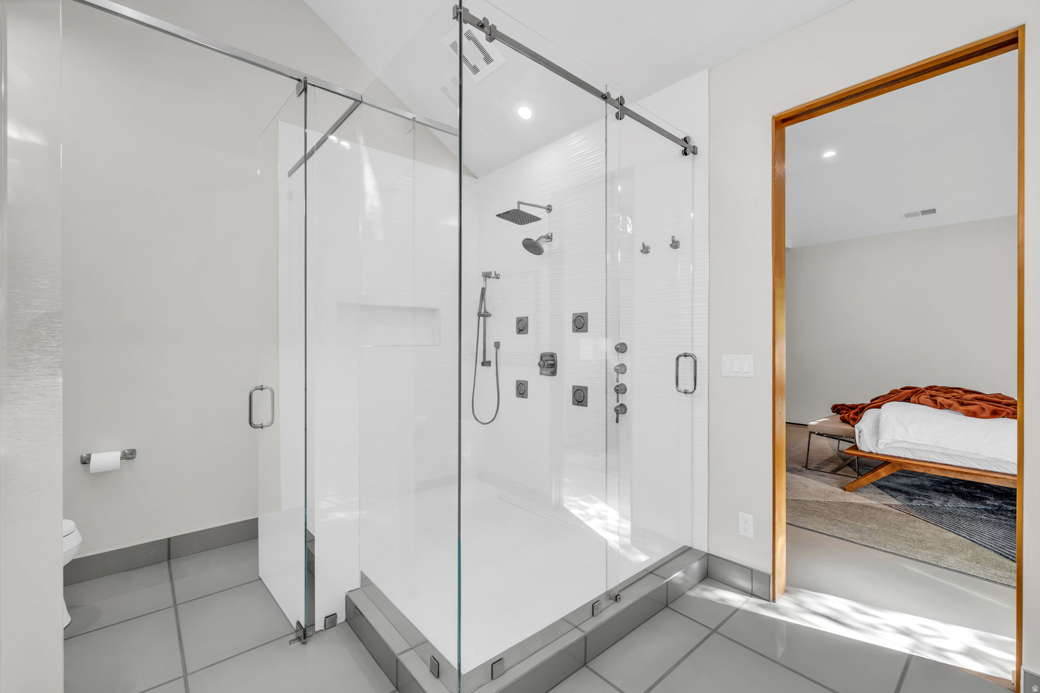 IVY COURT - Residential