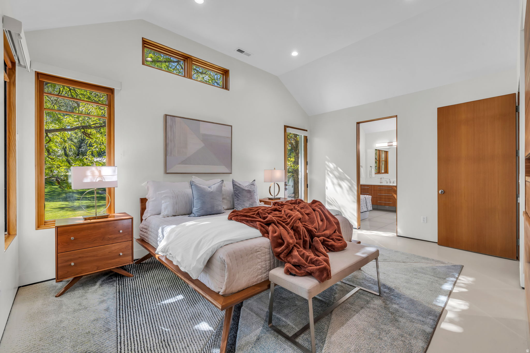 IVY COURT - Residential