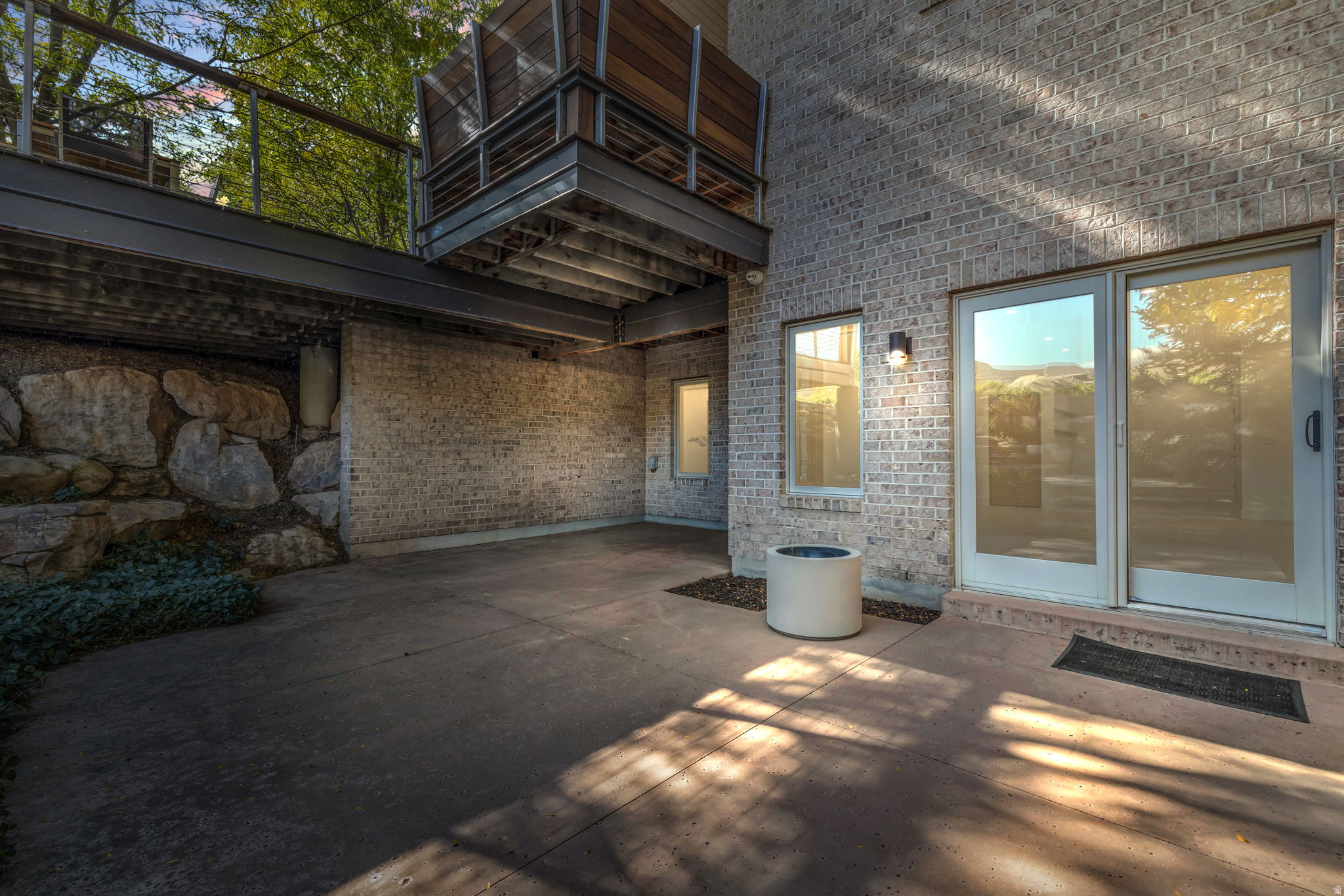 IVY COURT - Residential