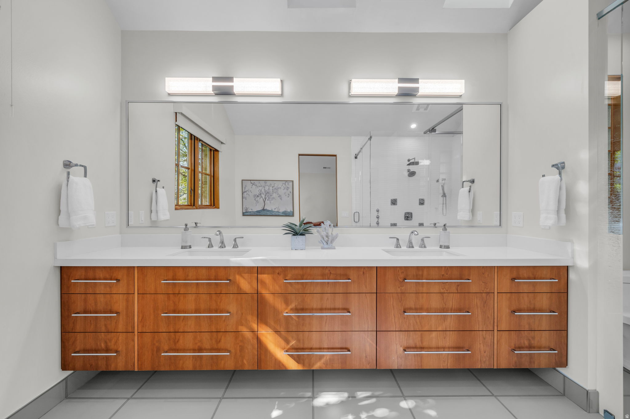 IVY COURT - Residential