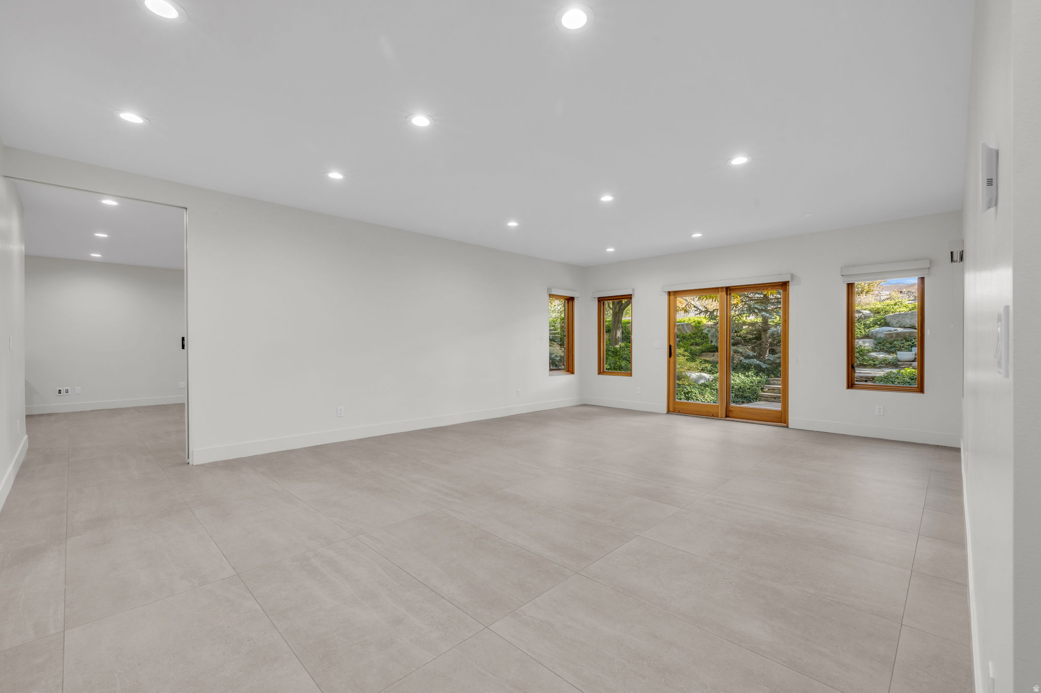 IVY COURT - Residential