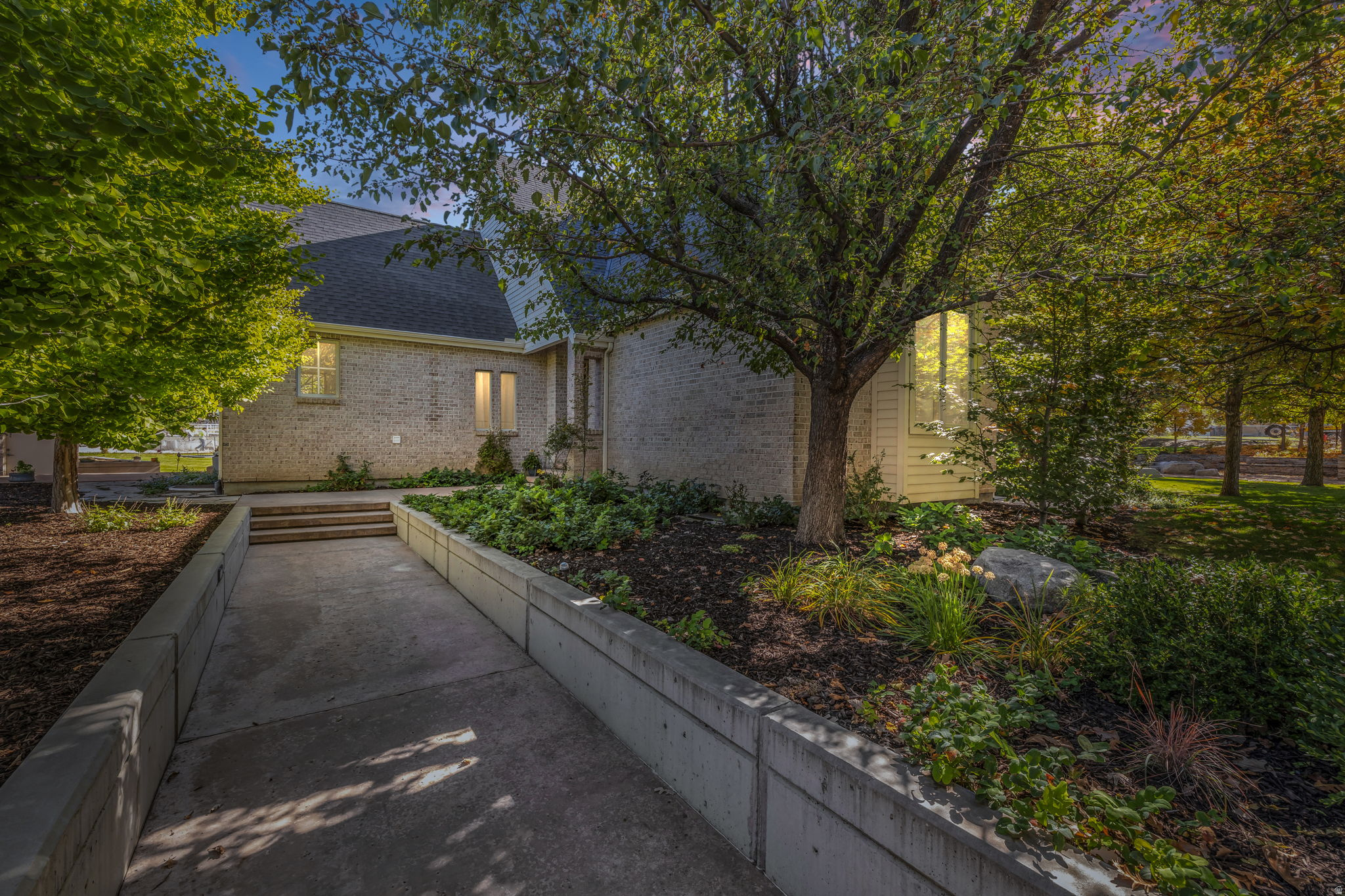 IVY COURT - Residential