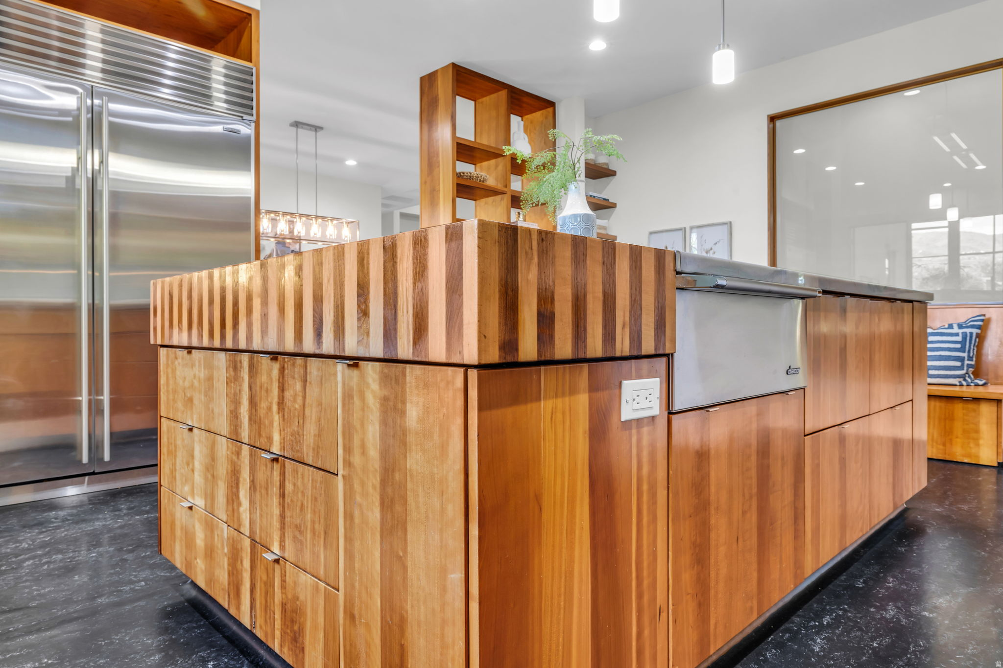 IVY COURT - Residential
