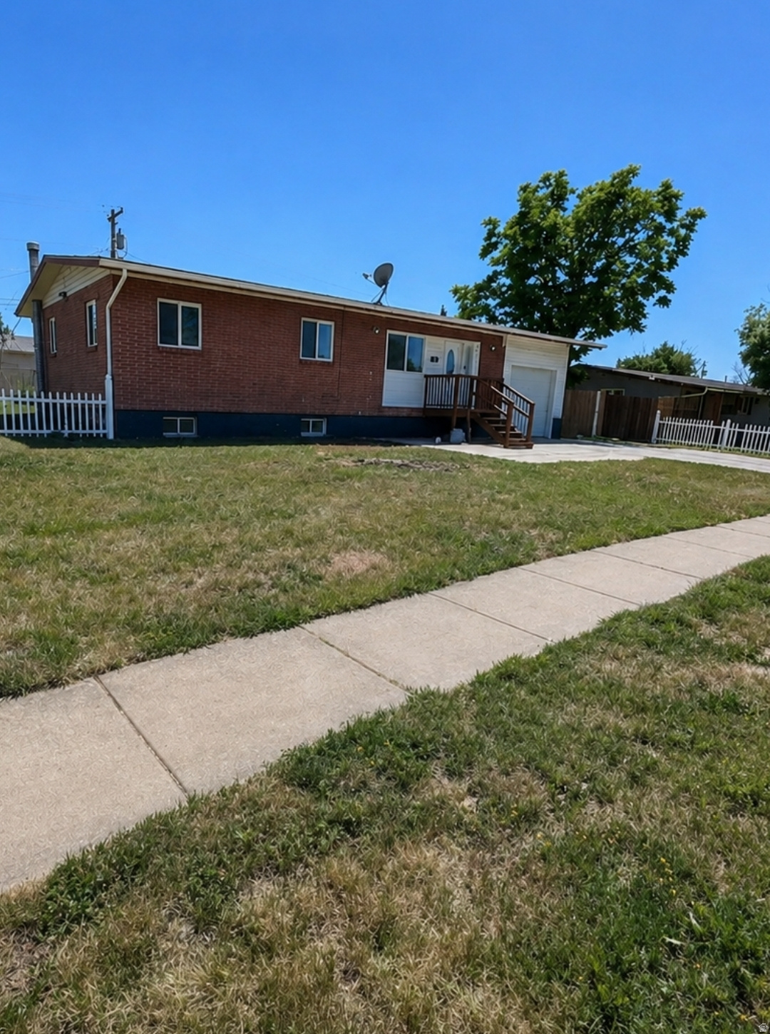 EYRIE MEADOW - Residential