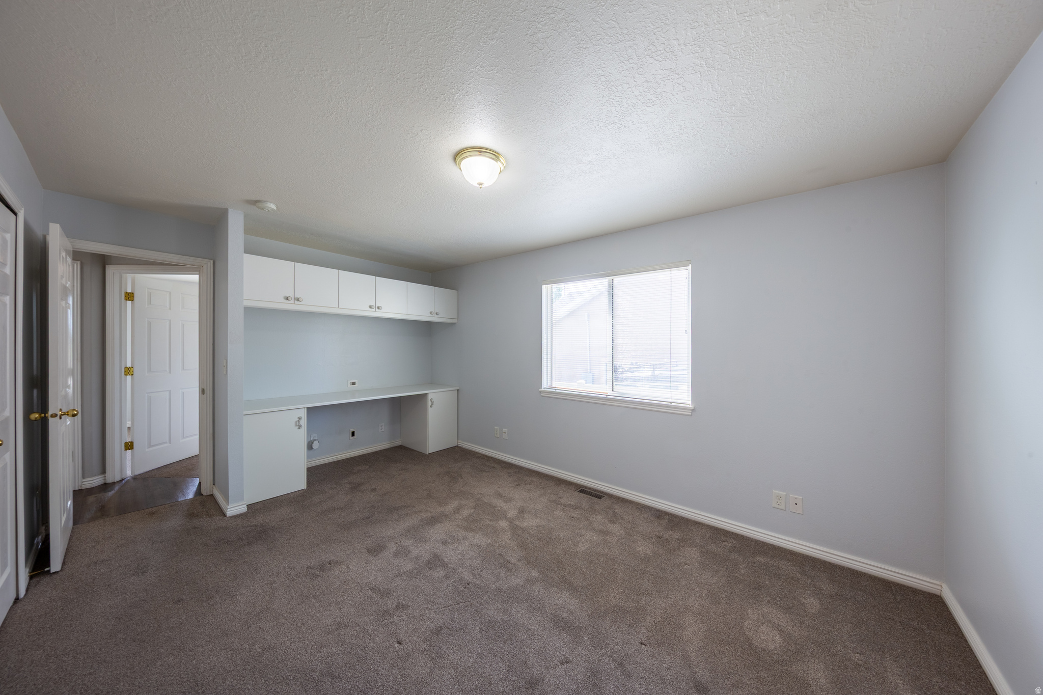 RED OAKS - Residential