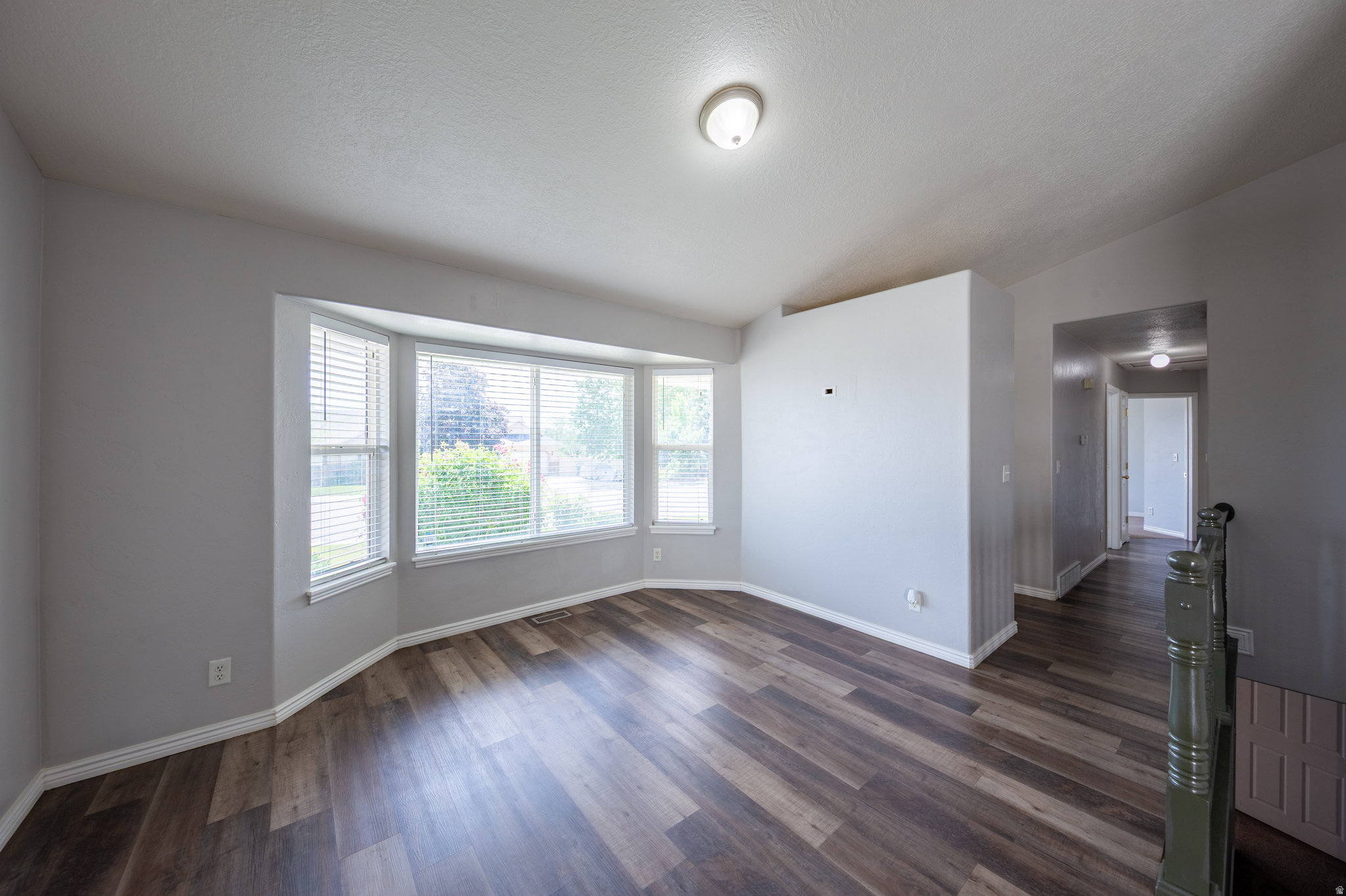 RED OAKS - Residential