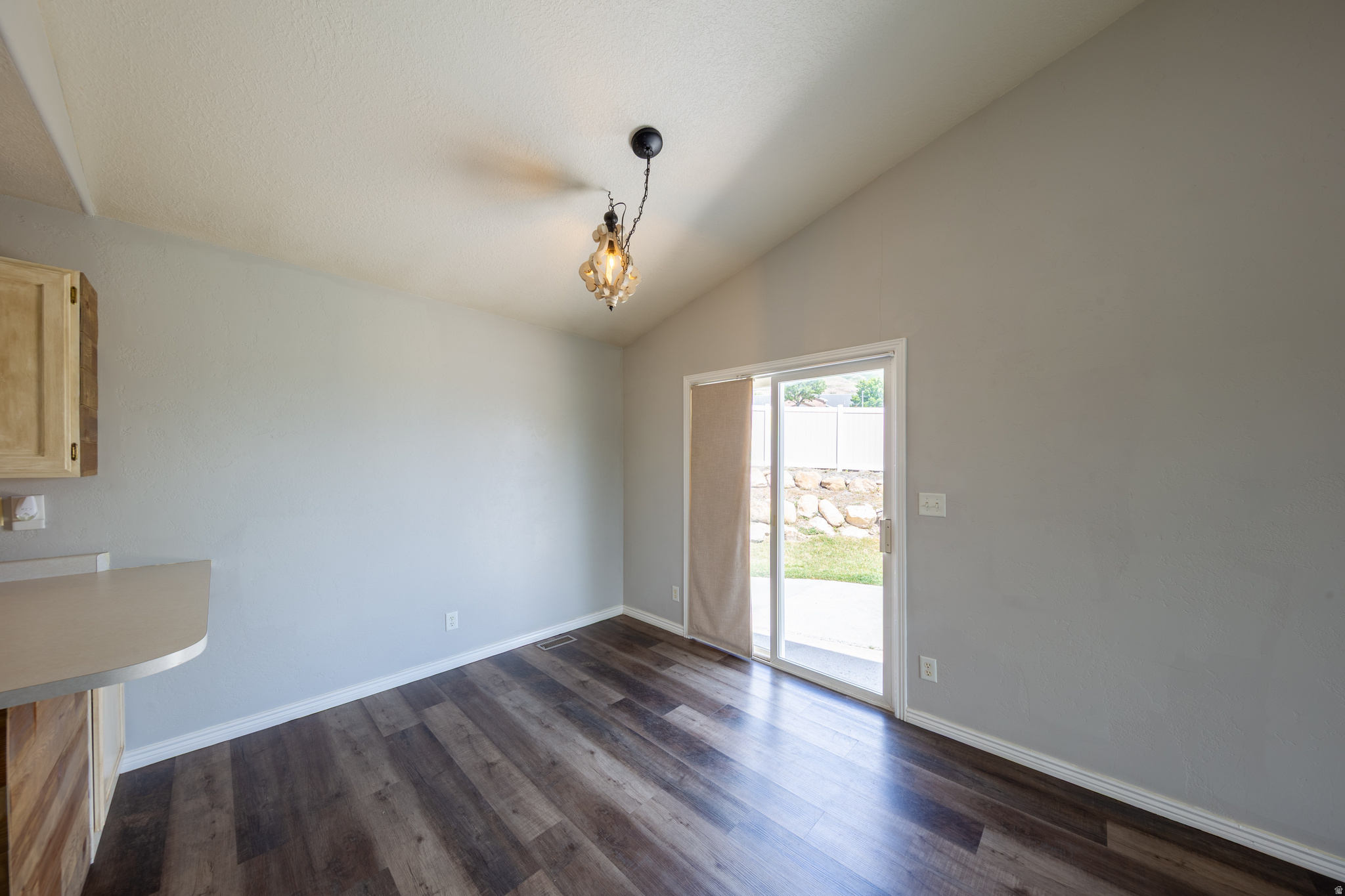 RED OAKS - Residential
