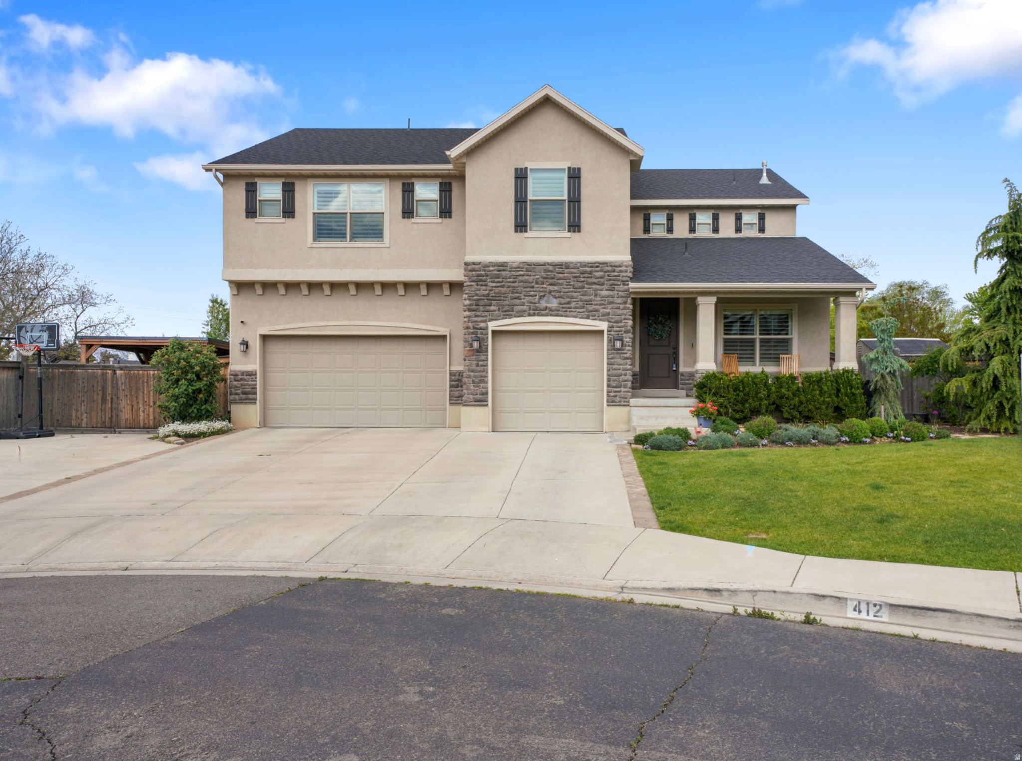 ORCHARD GROVE - Residential