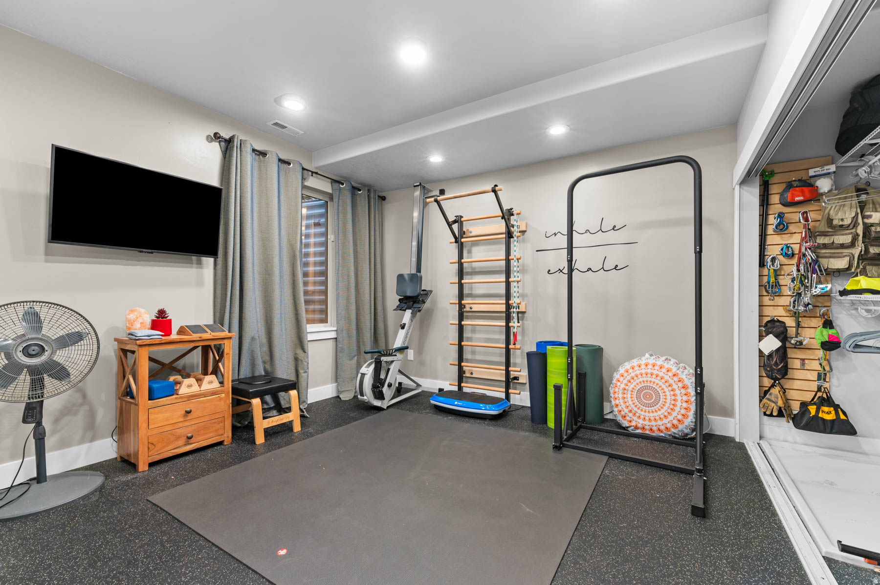 ORCHARD GROVE - Residential