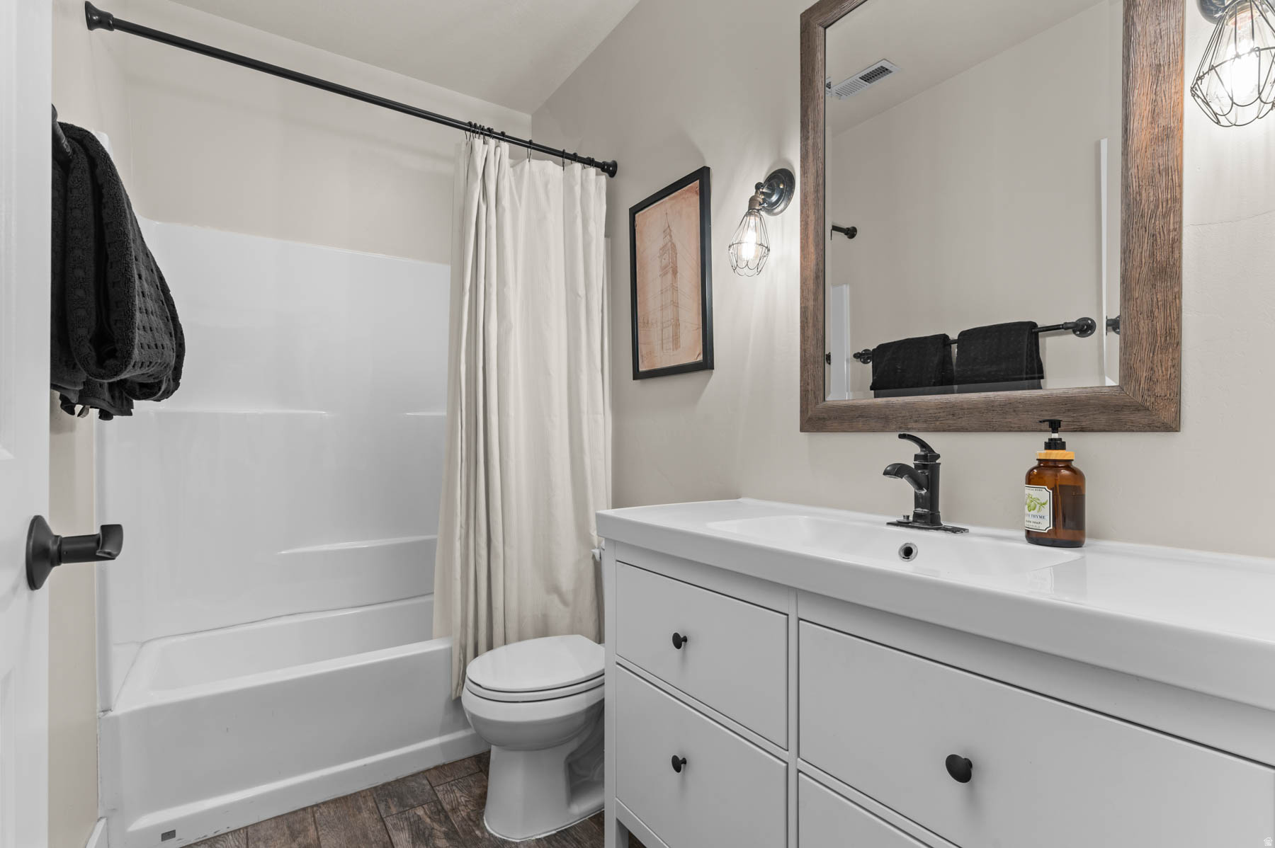 ORCHARD GROVE - Residential