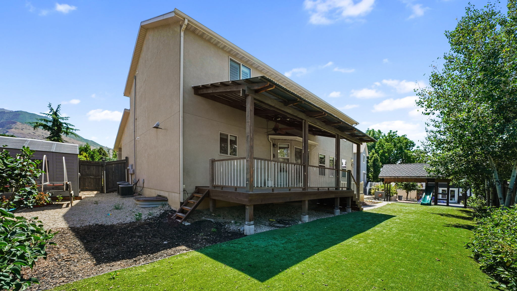 ORCHARD GROVE - Residential