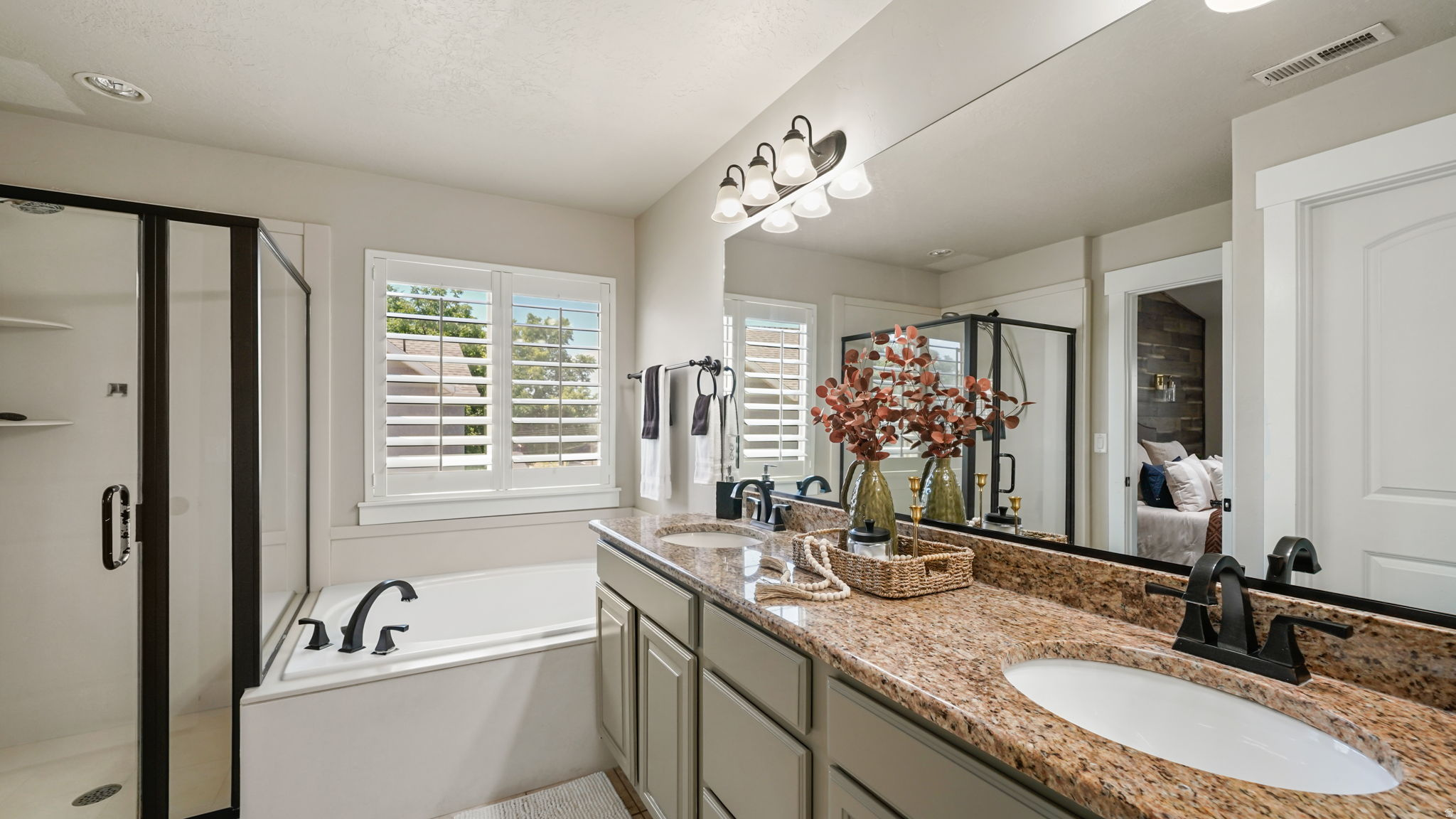 ORCHARD GROVE - Residential