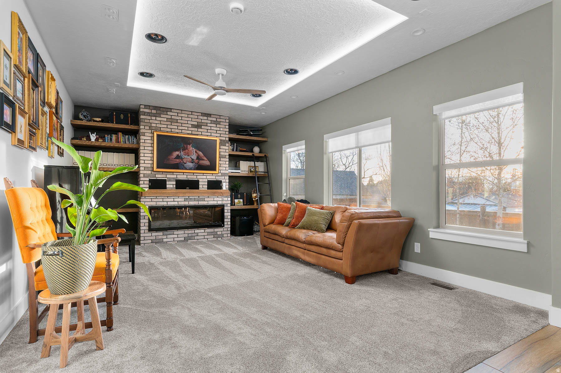 ORCHARD GROVE - Residential