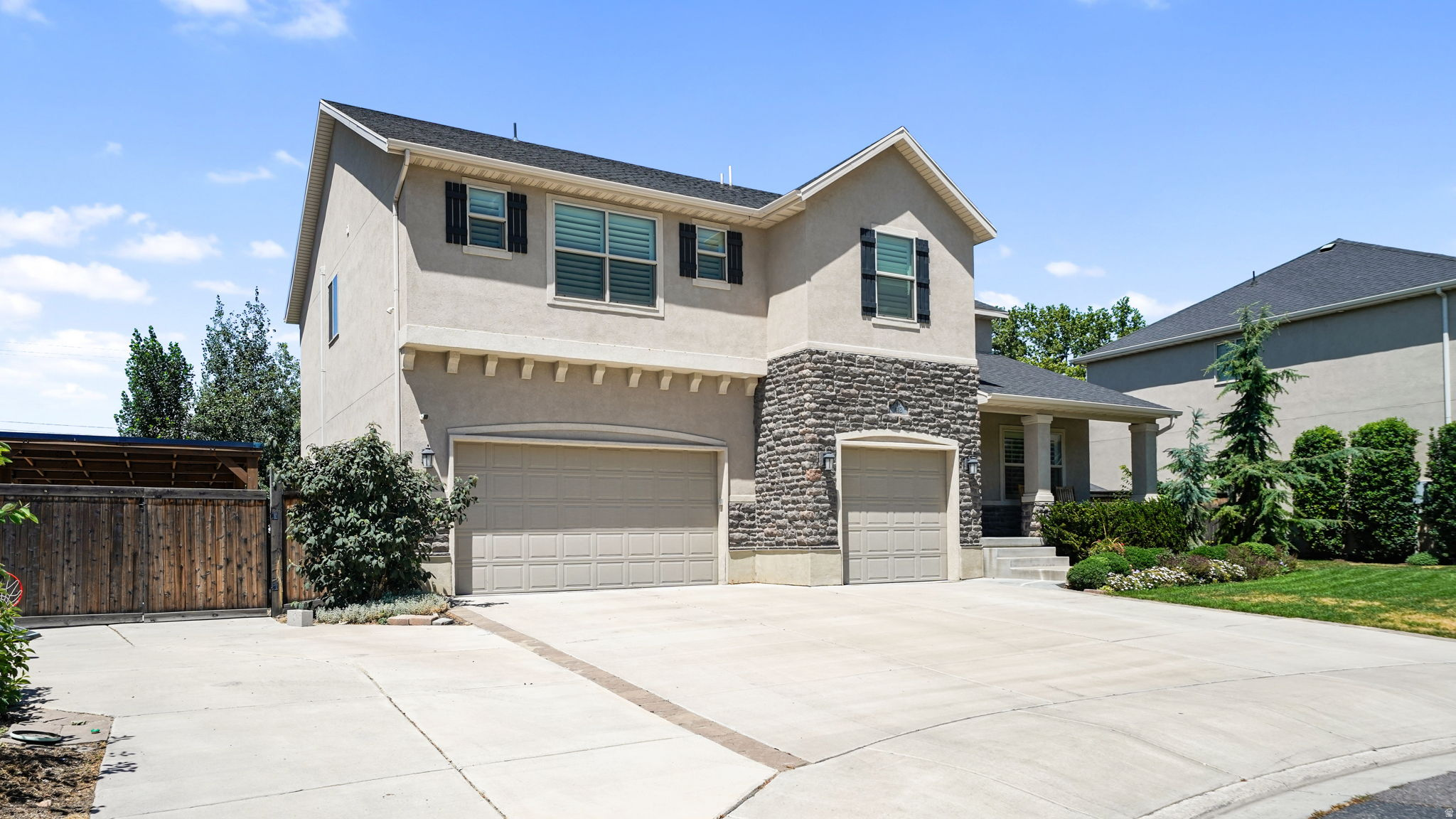 ORCHARD GROVE - Residential