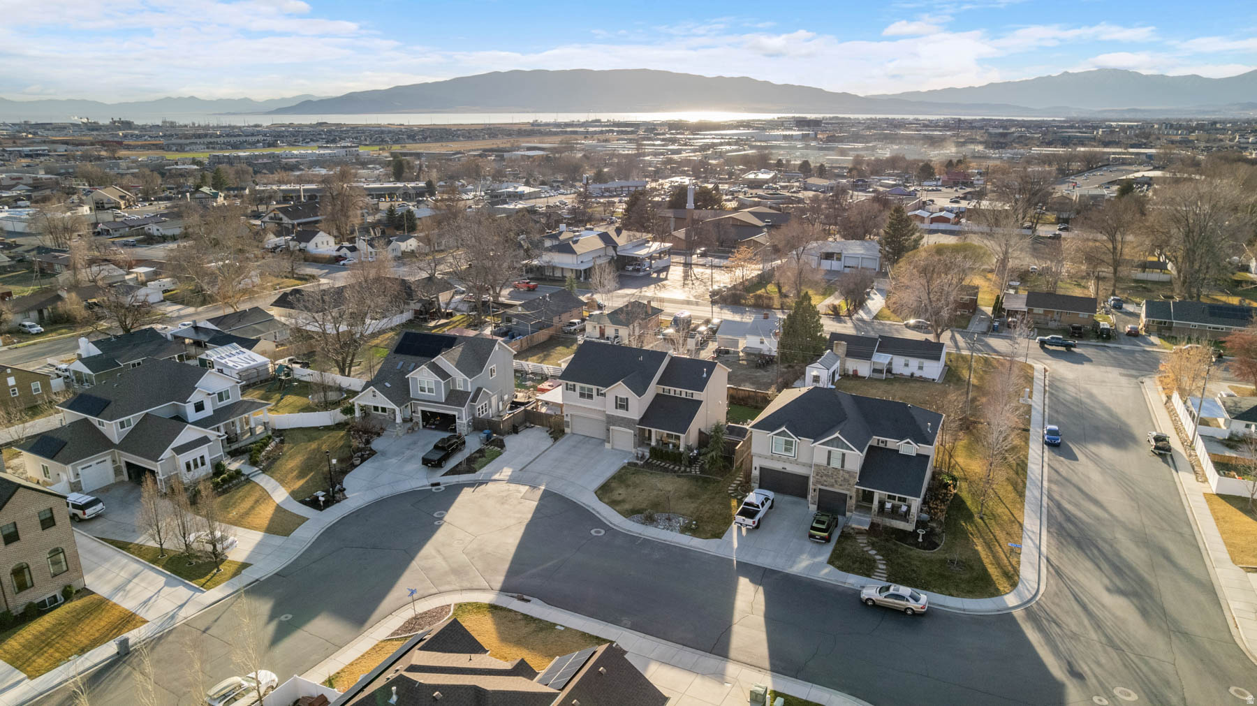 ORCHARD GROVE - Residential