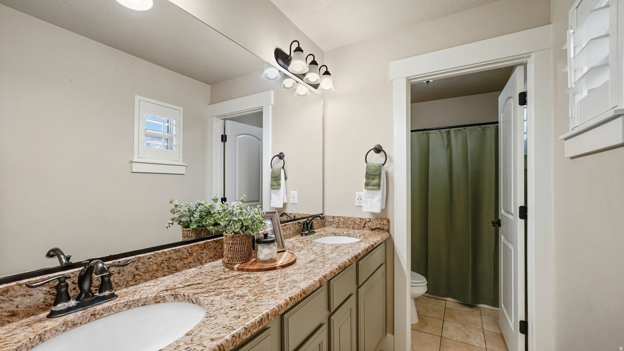 ORCHARD GROVE - Residential