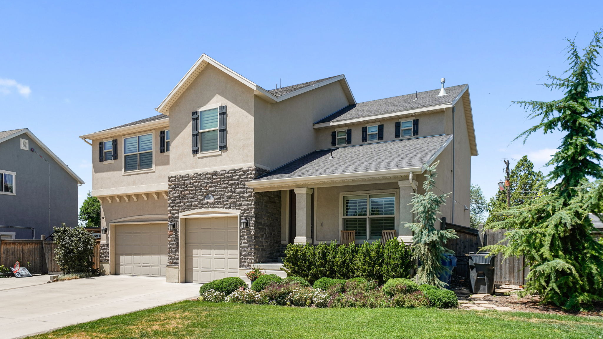 ORCHARD GROVE - Residential