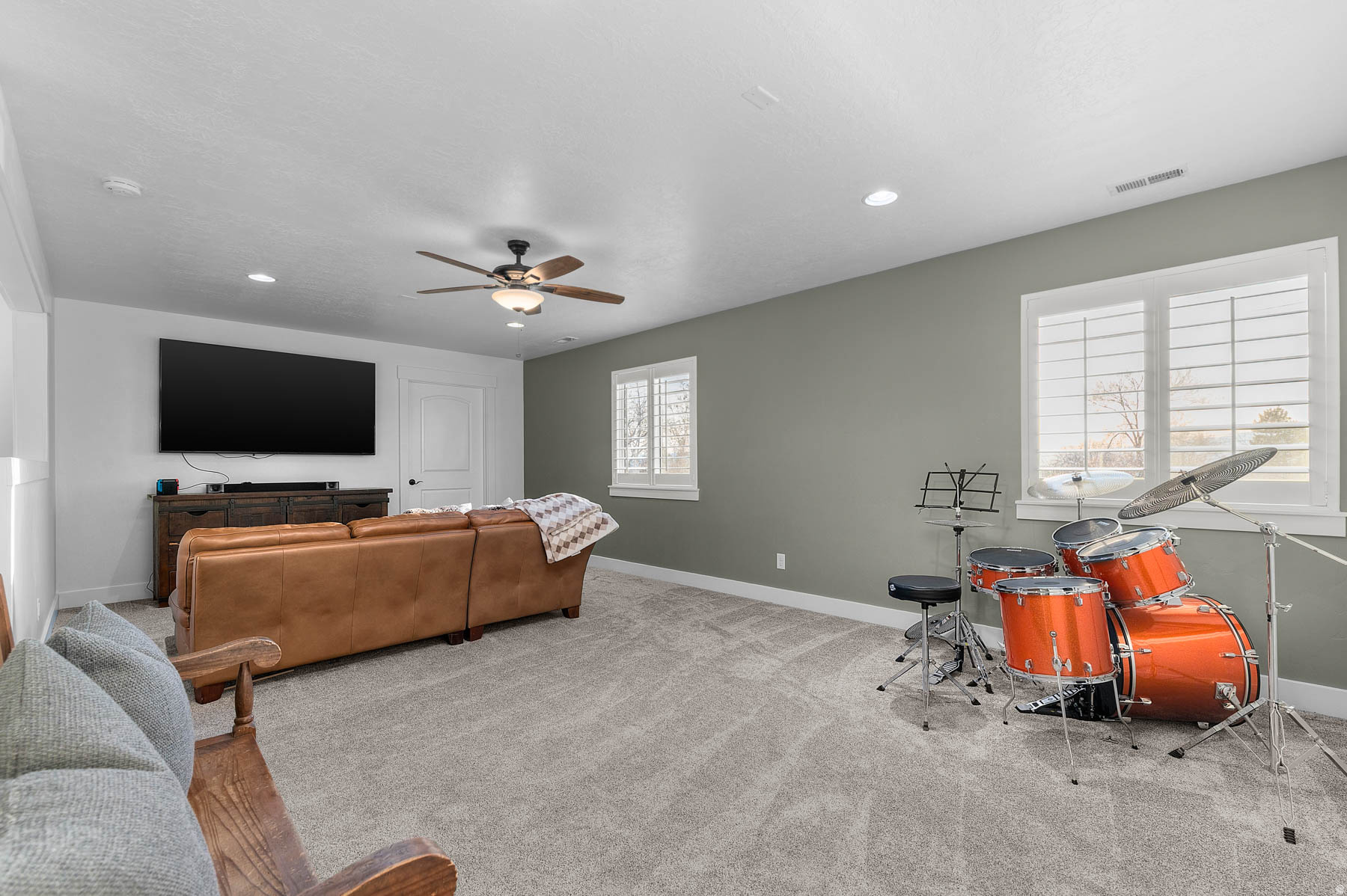 ORCHARD GROVE - Residential
