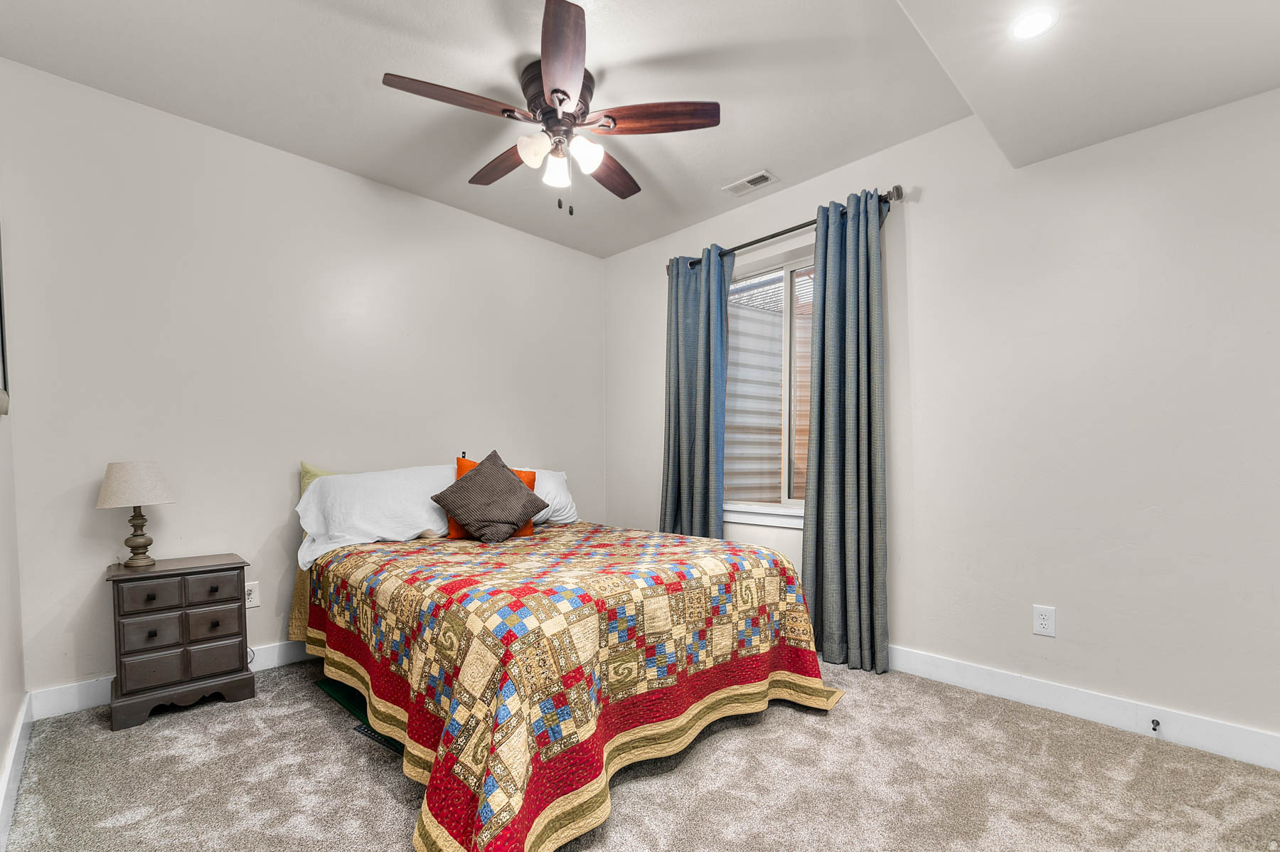 ORCHARD GROVE - Residential