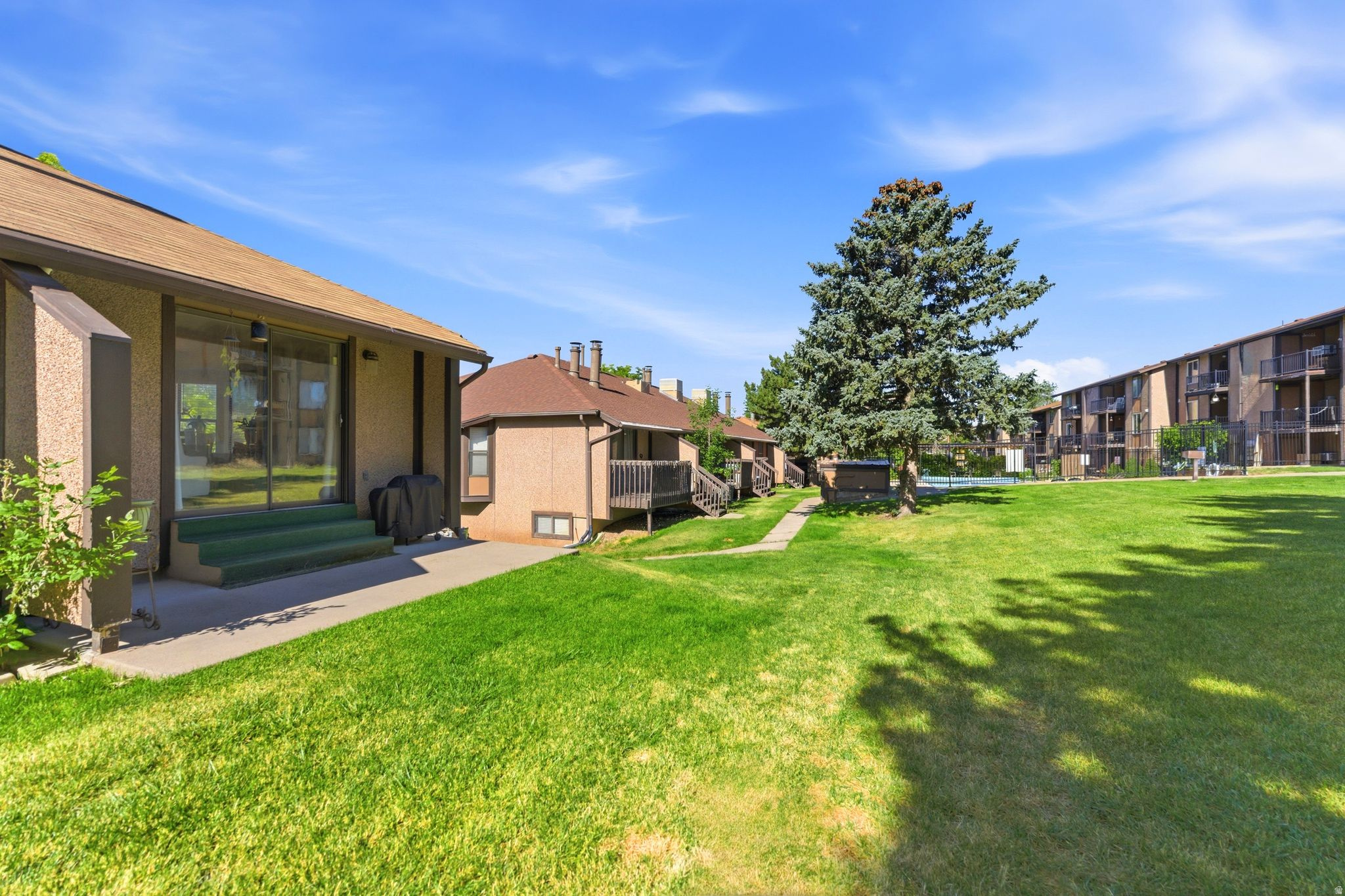 YORKSHIRE MEADOWS - Residential