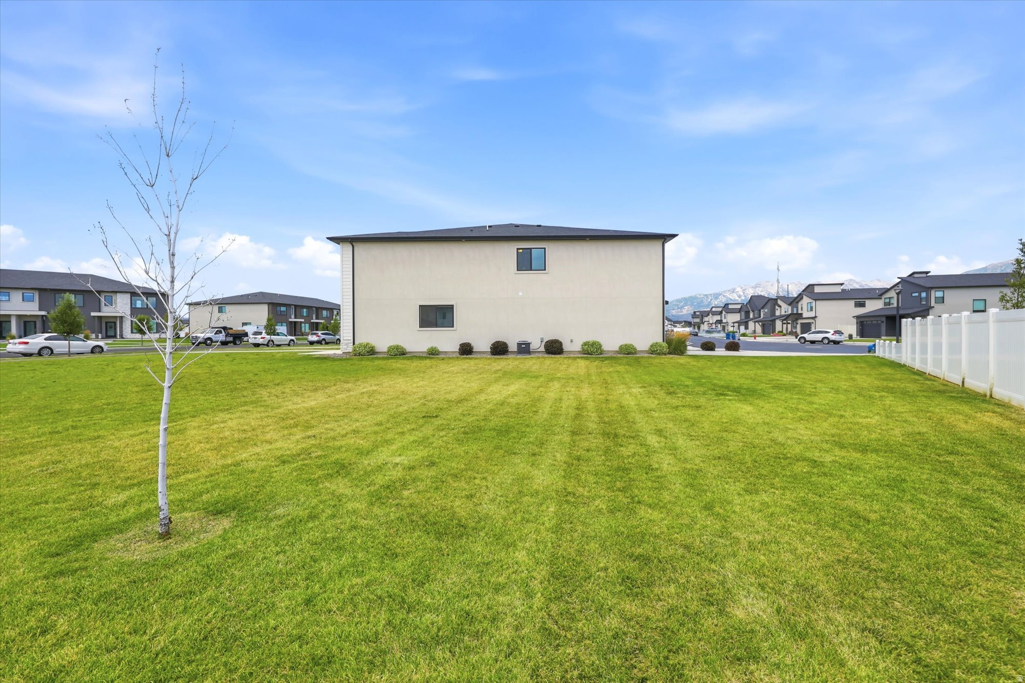 LAKE SHORE LANDING - Residential
