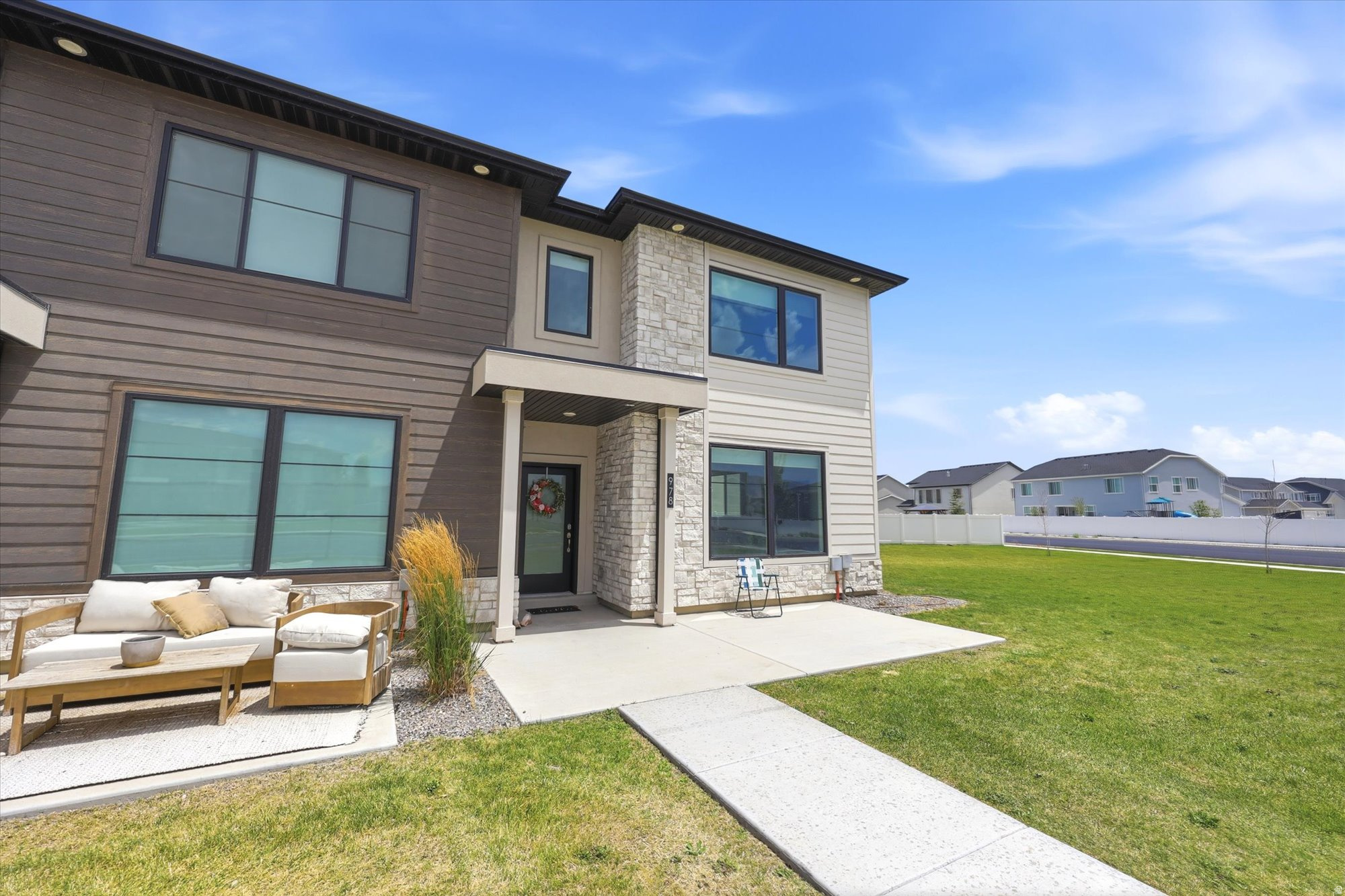 LAKE SHORE LANDING - Residential