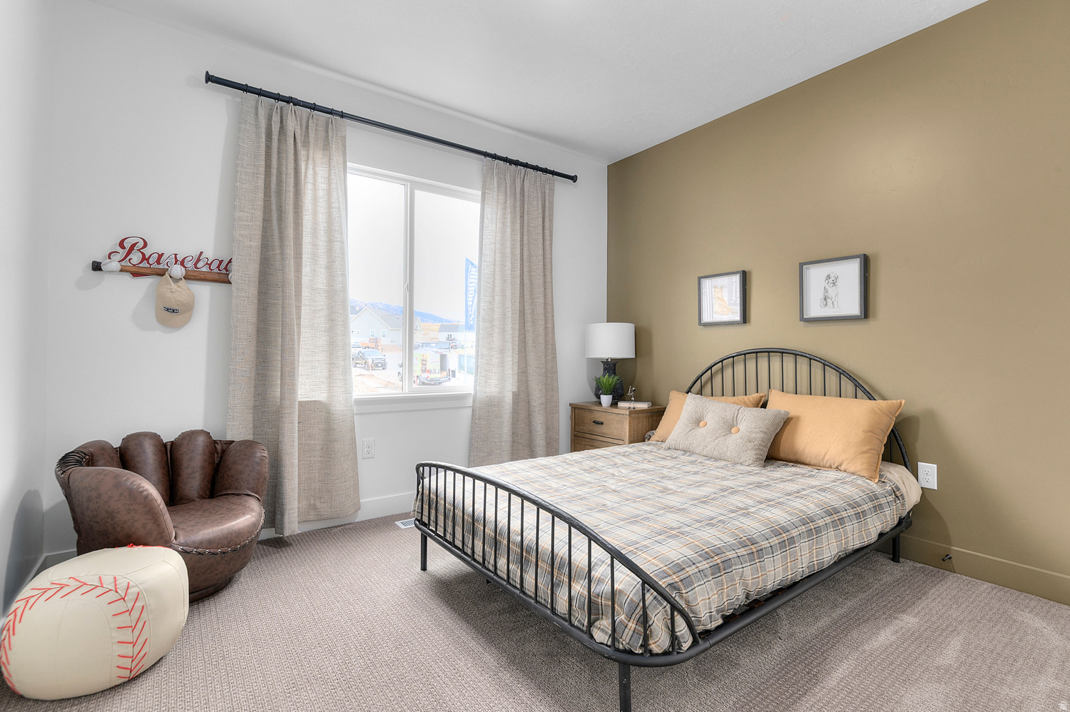 MOUNTAINSIDE ESTATES - Residential