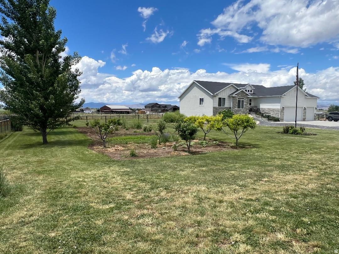 NORTH SUNSET MEADOWS SUBDIVISION - Residential