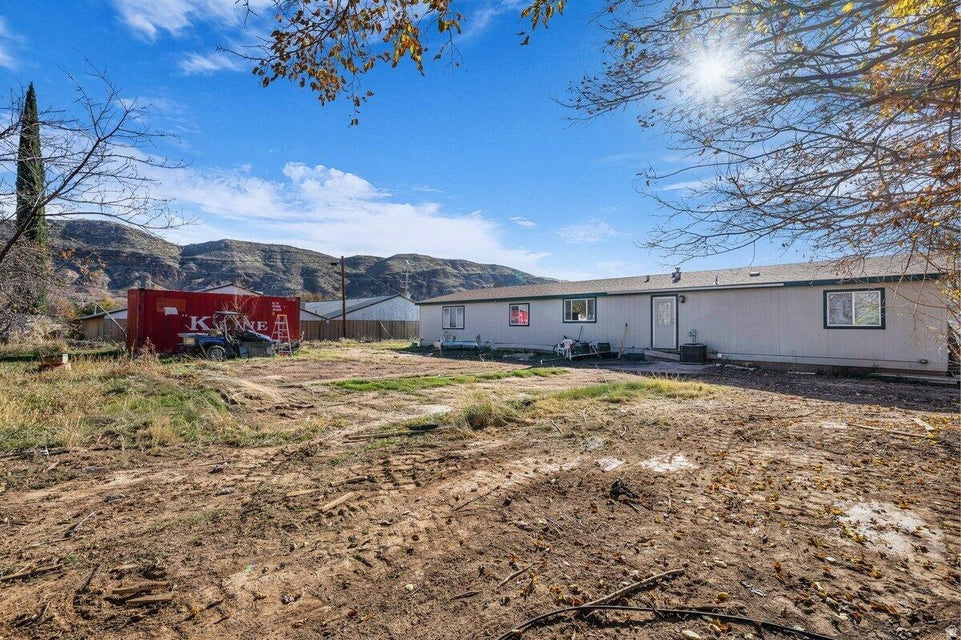 LA VERKIN FIELD SUR LOT 54 - Commercial Sale