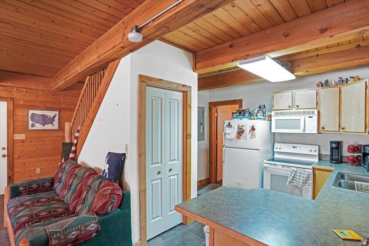 TIMBER LAKES - Residential