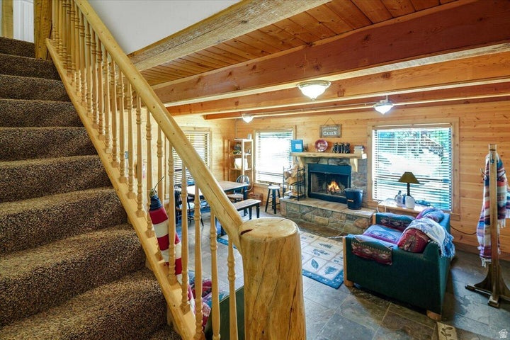 TIMBER LAKES - Residential