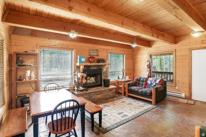 TIMBER LAKES - Residential