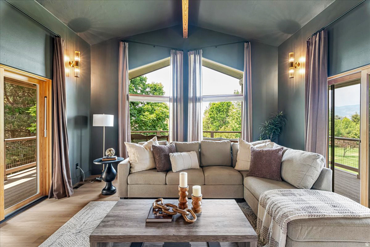 DANIELS RANCH - Residential