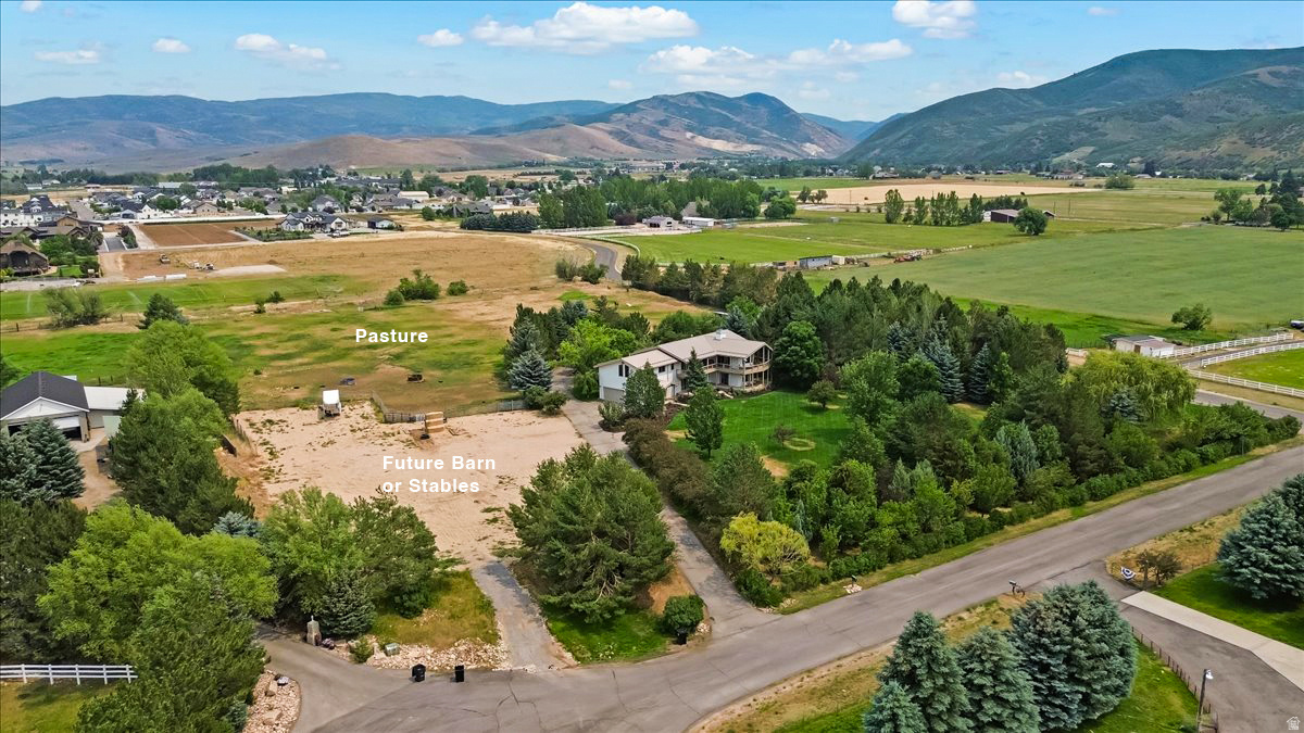 DANIELS RANCH - Residential