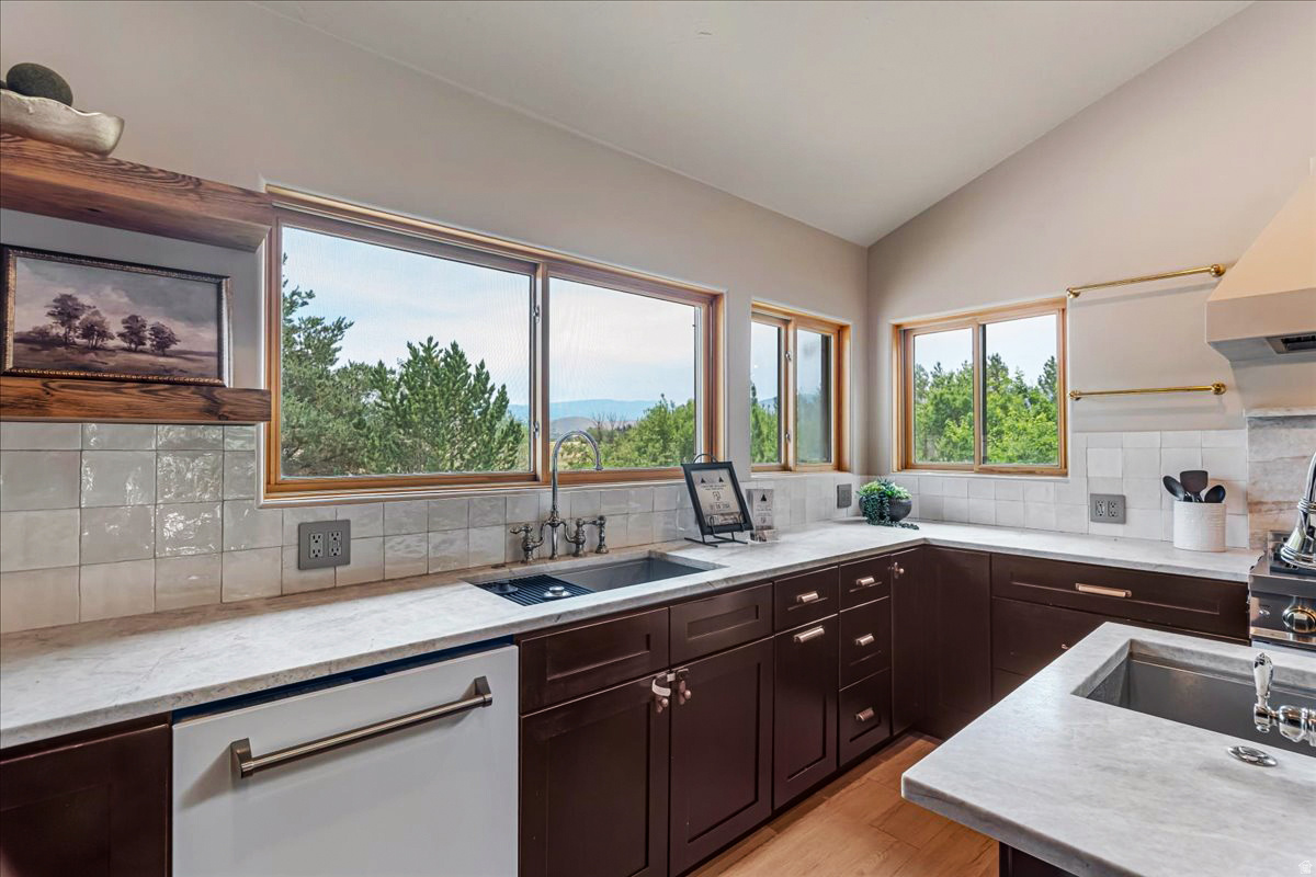 DANIELS RANCH - Residential