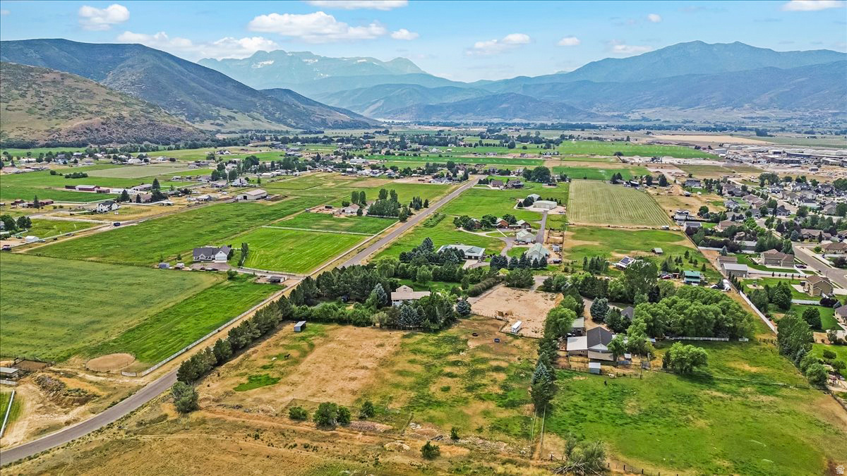DANIELS RANCH - Residential
